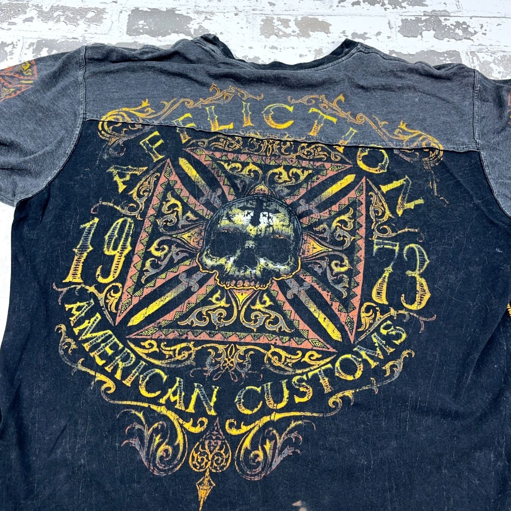 Affliction Affliction Shirt Men XL Gray Tee Crew Neck Short Sleeve Graphic T-Shirt Skull Goth Retro Motorcycle USA Bloodline Brand: Affliction Black Gray Size US XL / EU 56 / 4 - 7 Thumbnail