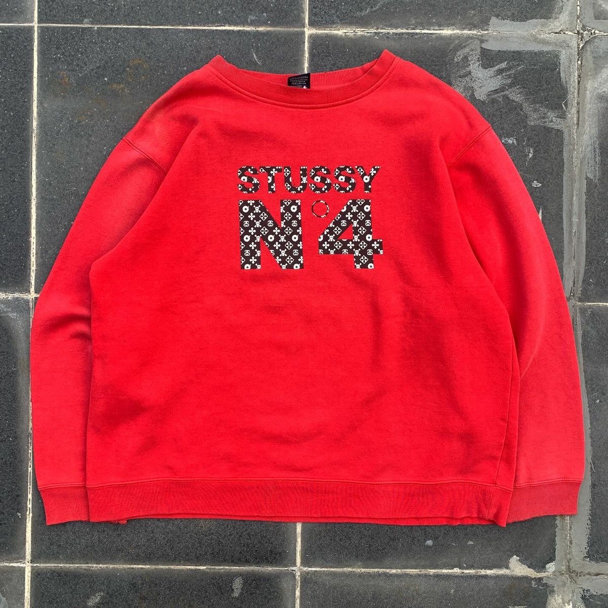 image of Sweetshirt Stussy Monogram Skull Bones in Red, Men's (Size Large)