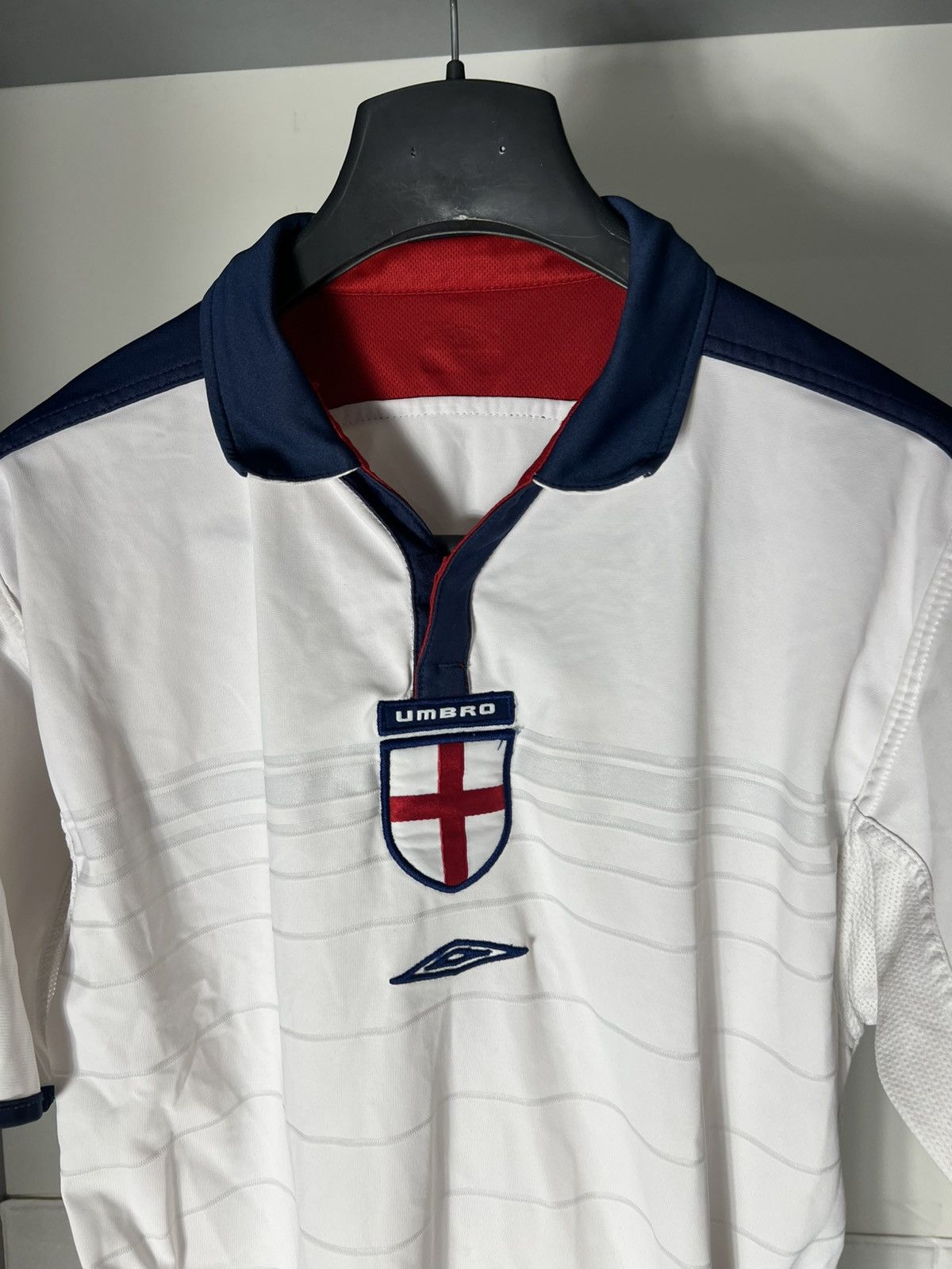Vintage VERY RARE UMBRO ENGLAND RETRO SOCCER JERSEY MANCHESTER 90s Size US M / EU 48-50 / 2 - 6 Thumbnail