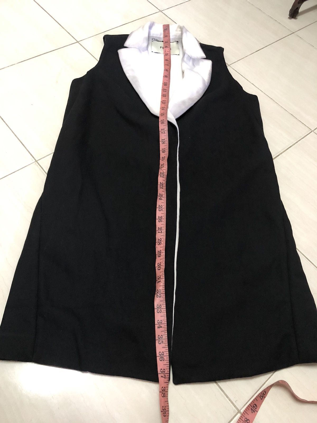 Fendi Genuine fendi sleeveless long jacket size S/M Size M / US 6-8 / IT 42-44 - 12 Thumbnail