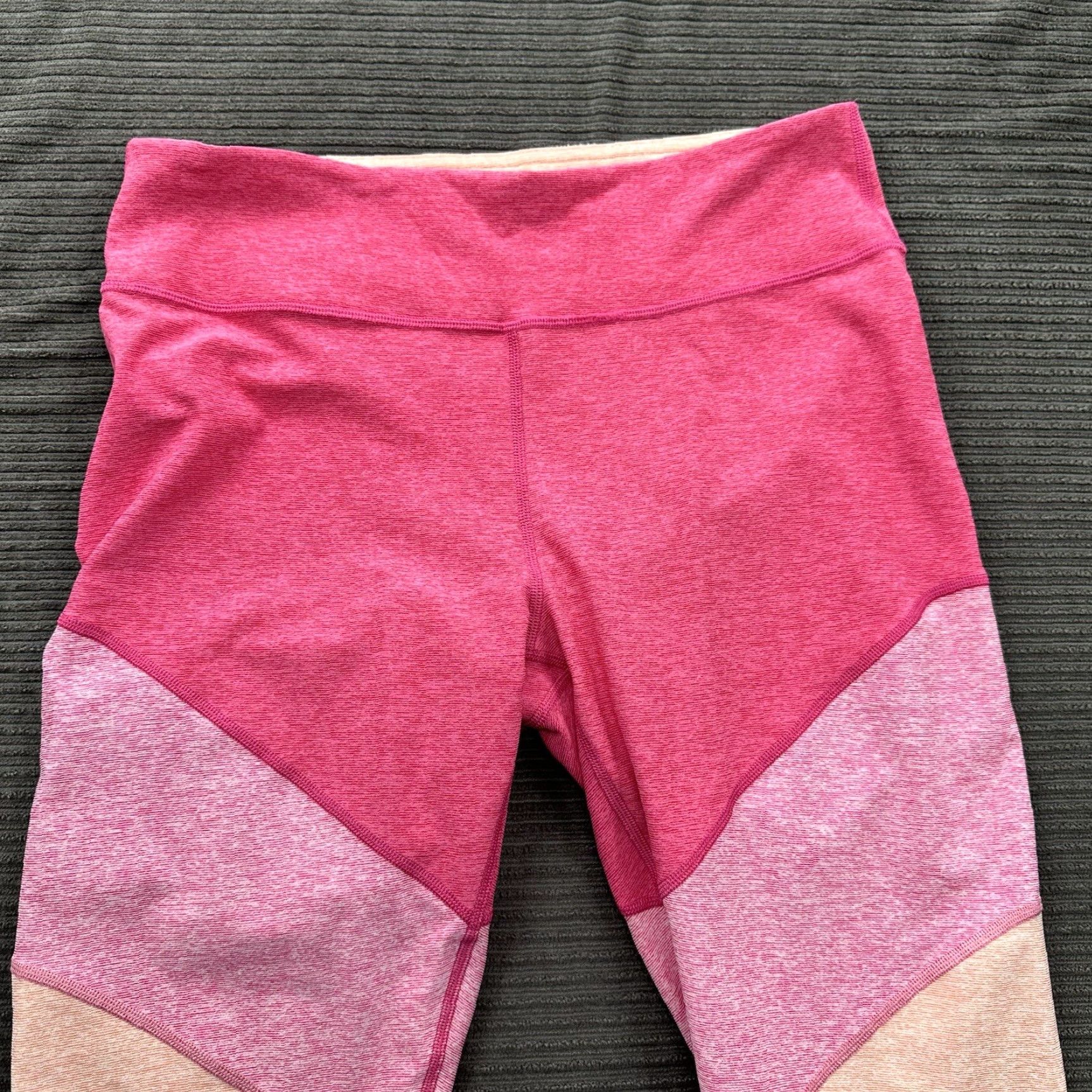Outdoor Voices Outdoor Voices Leggings Women XL Flamingo Pink Colorblock Polyester Spandex Athletic Compression Slim Fit Exercise Wear Size 40" / US 18 - 6 Thumbnail