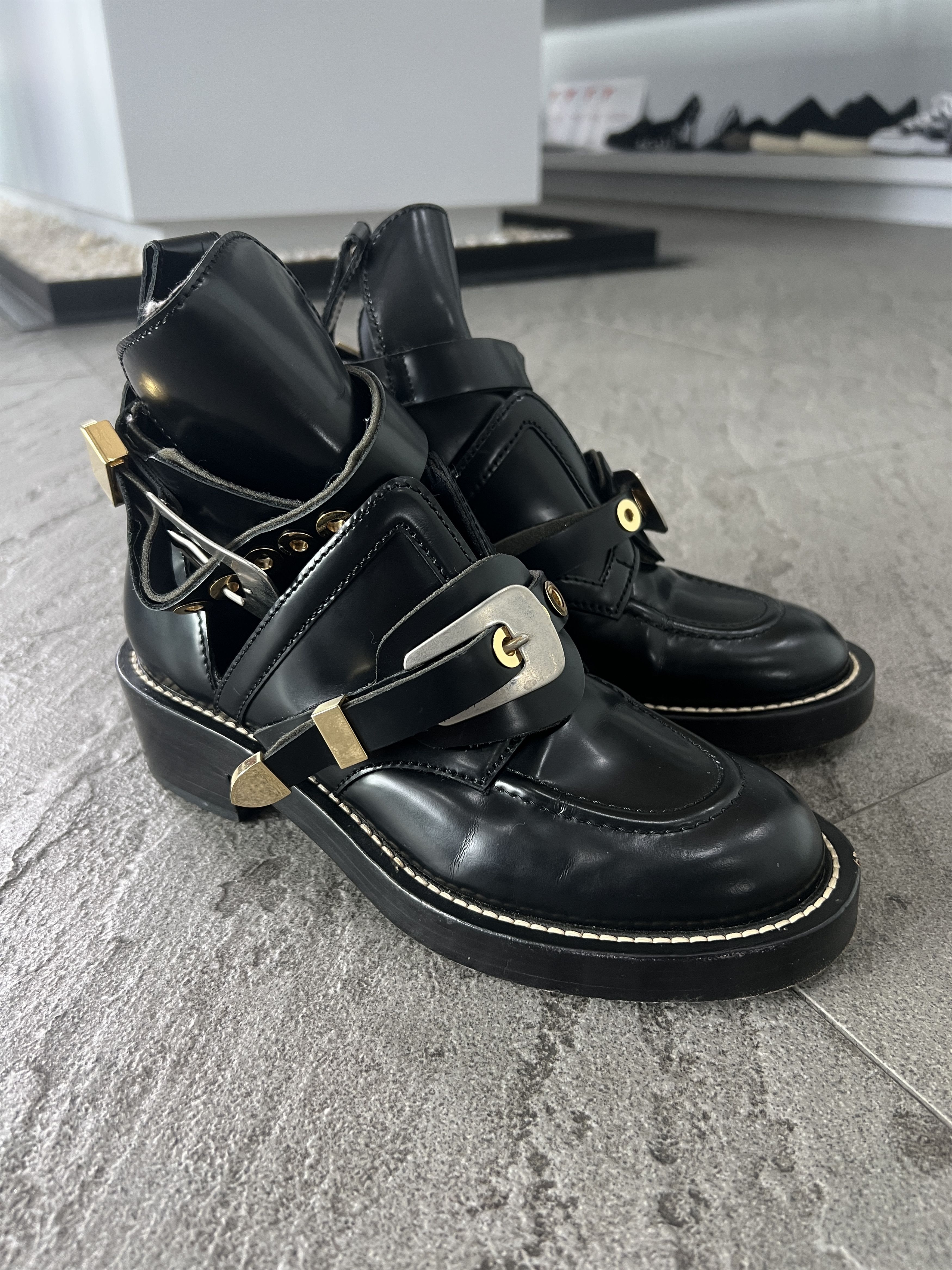 Balenciaga Balenciaga Ceinture Buckle Boots 37.5 Size US 7.5 / IT 37.5 - 8 Thumbnail