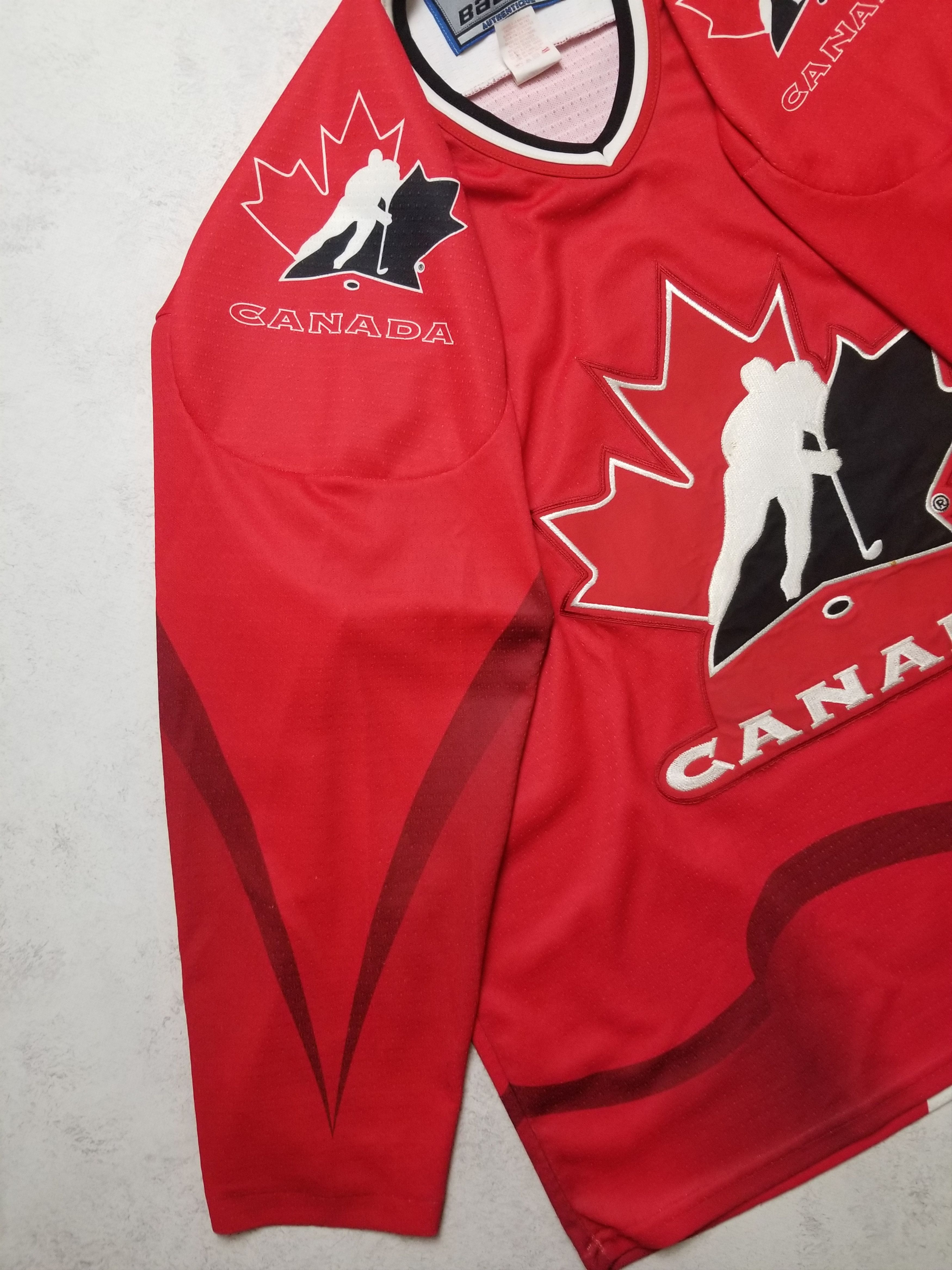 Other VTG 90 Olympic Team Canada Bauer AUTHENTIC Hockey #22 Jersey Size US L / EU 52-54 / 3 - 17 Thumbnail