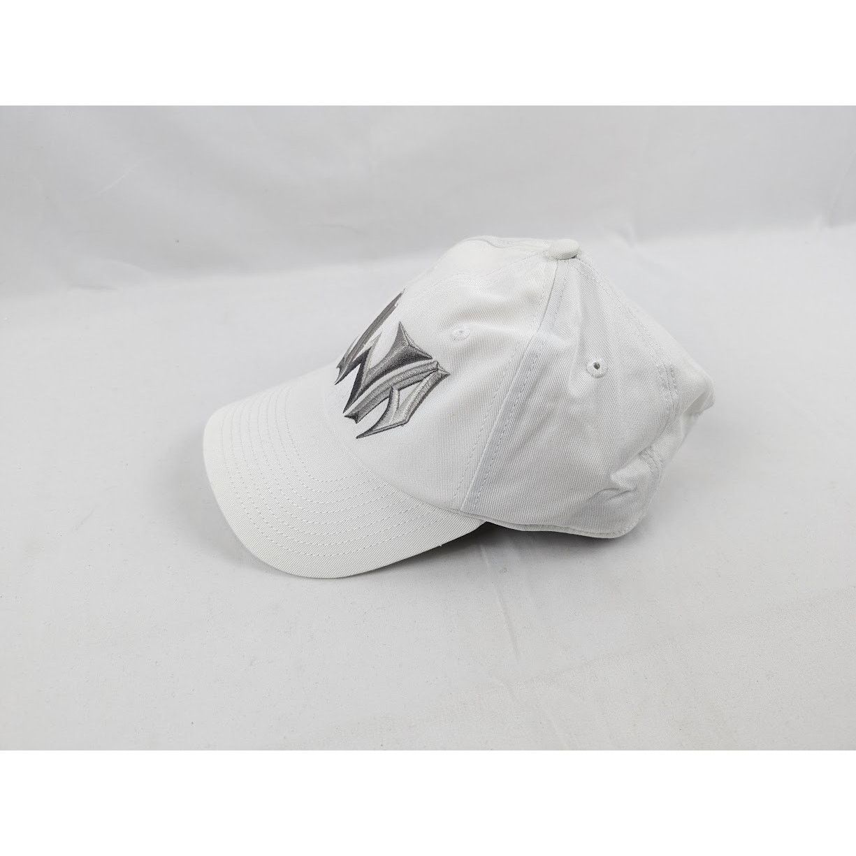 JW Anderson o1rshd1 Size: OS Baseball Cap in White Size ONE SIZE - 7 Thumbnail