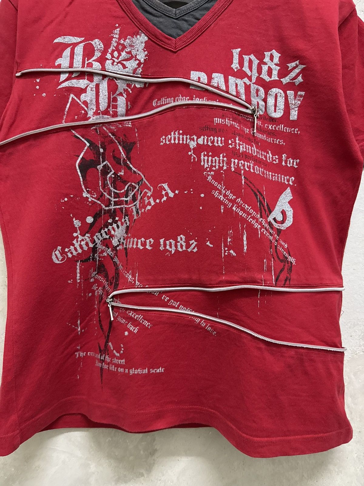 Japanese Brand 2000s Bad Boy Poems Asymmetrical Bondage Zipper grunge Tees Size US S / EU 44-46 / 1 - 3 Thumbnail