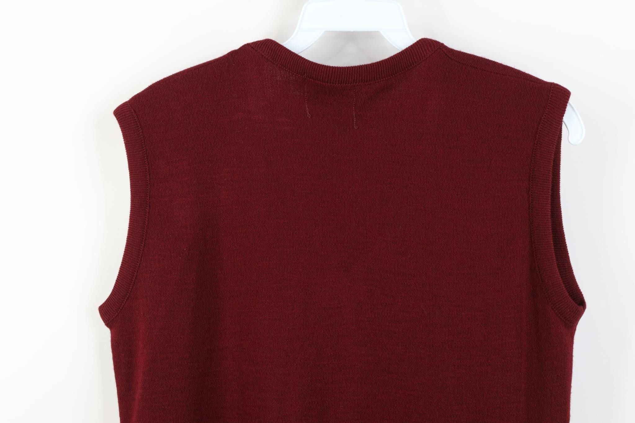 Vintage Vintage 70s Streetwear V-Neck Sweater Vest Burgundy Red Size US M / EU 48-50 / 2 - 9 Thumbnail