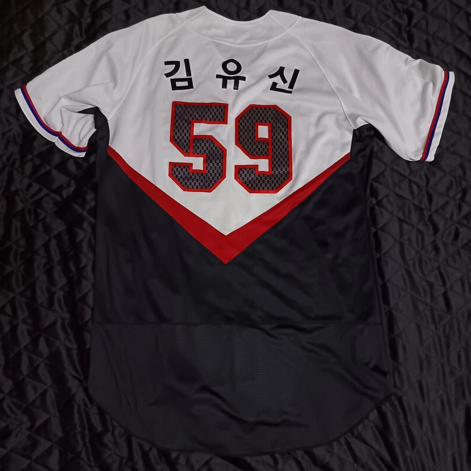 MLB Kia Tigers Kim Yoo-Shin KBO Korean Game Used Baseball Jersey Size US L / EU 52-54 / 3 - 5 Thumbnail