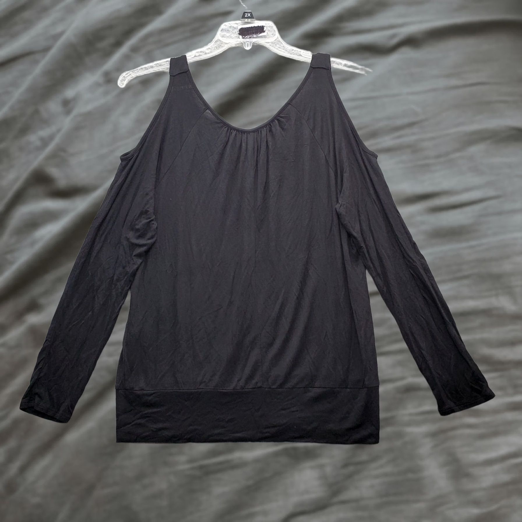 Vintage Thalia Sodi Blouse Top Womens M Black Rayon Stretch Cold Shoulder Sleeve - Shirt Woman Size M Black, Narrow Collarless Pullover Casual Long Sleeve Size M / US 6-8 / IT 42-44 - 1 Thumbnail