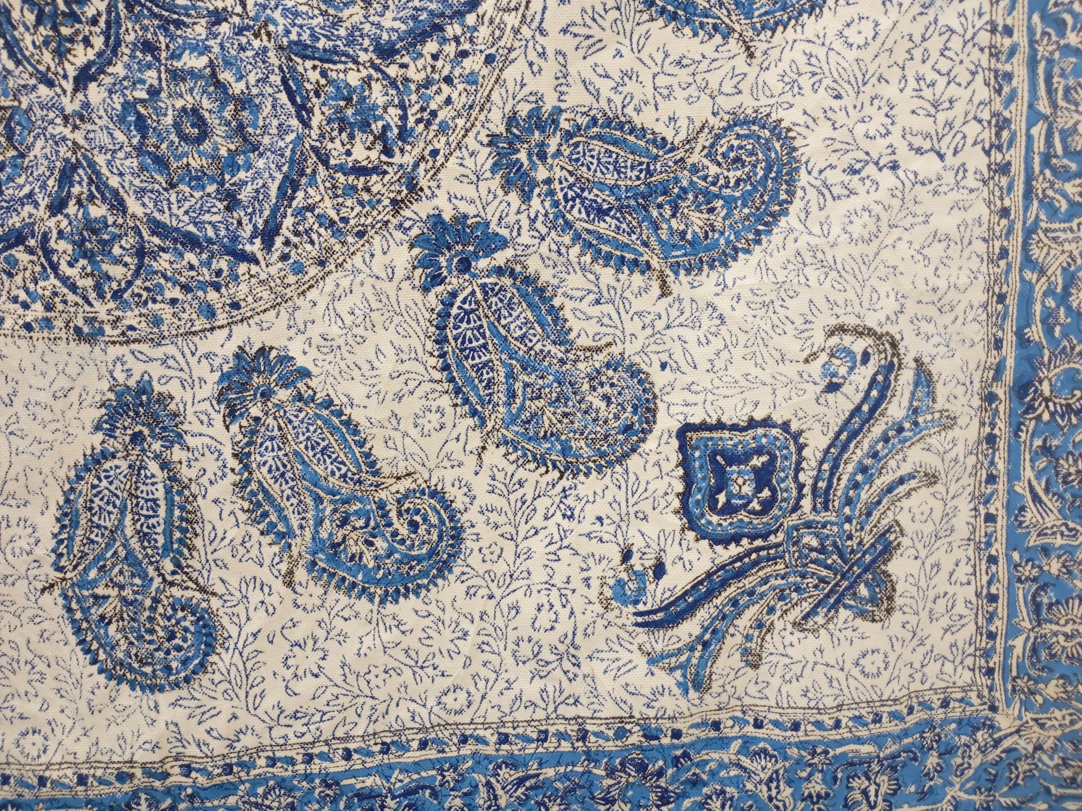 Vintage Vintage Paisley tablecloth home decor Size ONE SIZE - 3 Thumbnail