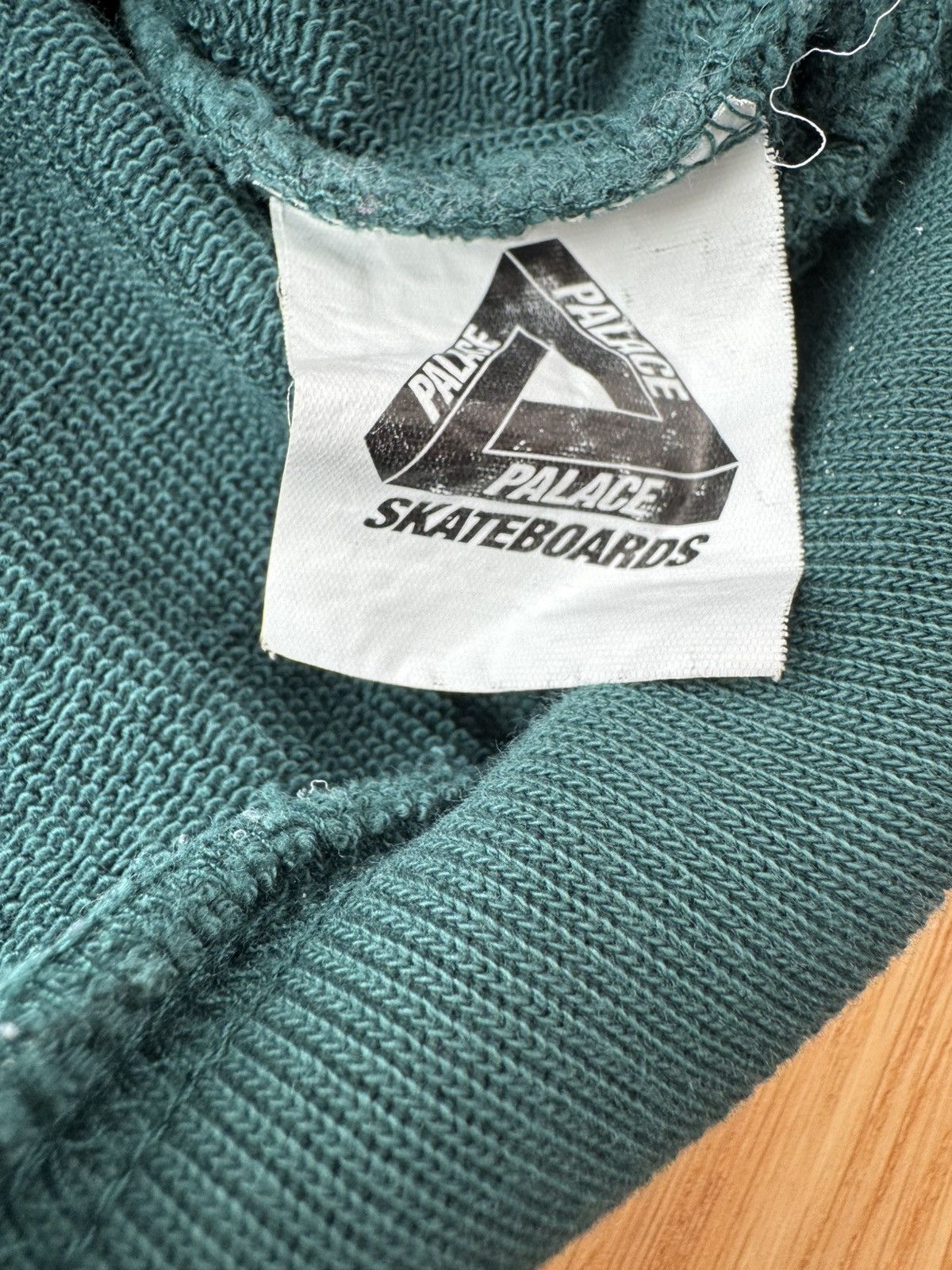 Palace Palace Embossed Hoodie XL in Green Size US XL / EU 56 / 4 - 3 Thumbnail