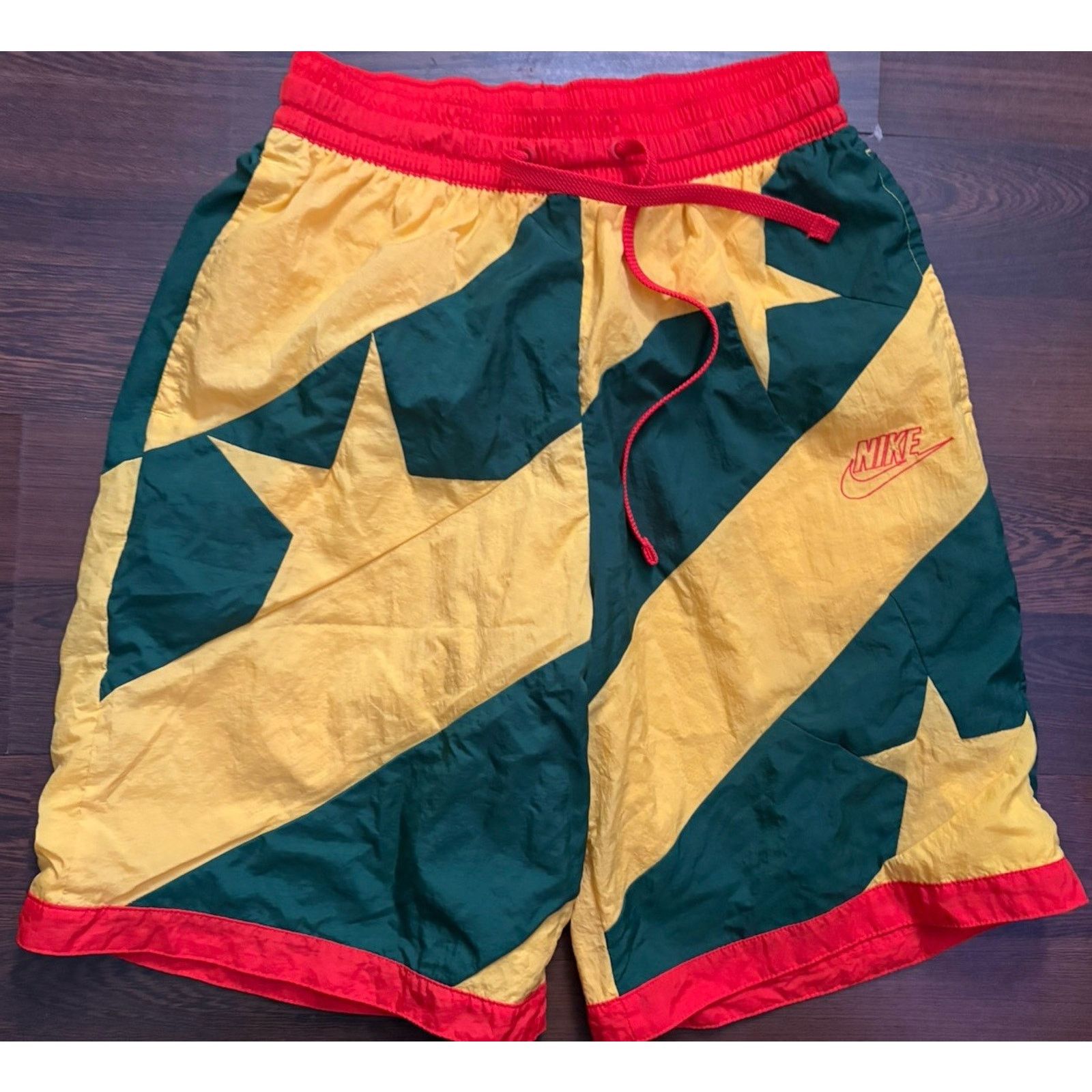 Nike RareNike Men's Red M All Over Print StarsShorts Big Spellout Size US 36 / EU 52 - 3 Thumbnail