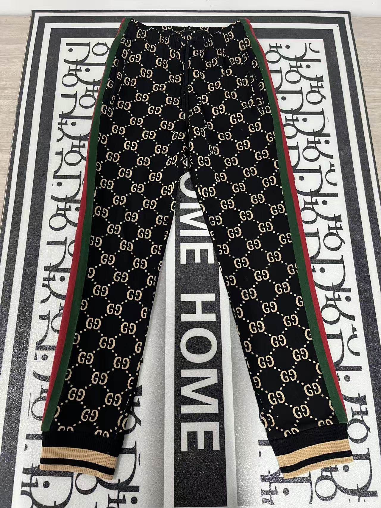 Gucci Gucci GG Logo Joggers Size XS Size US 28 / EU 44 - 1 Thumbnail