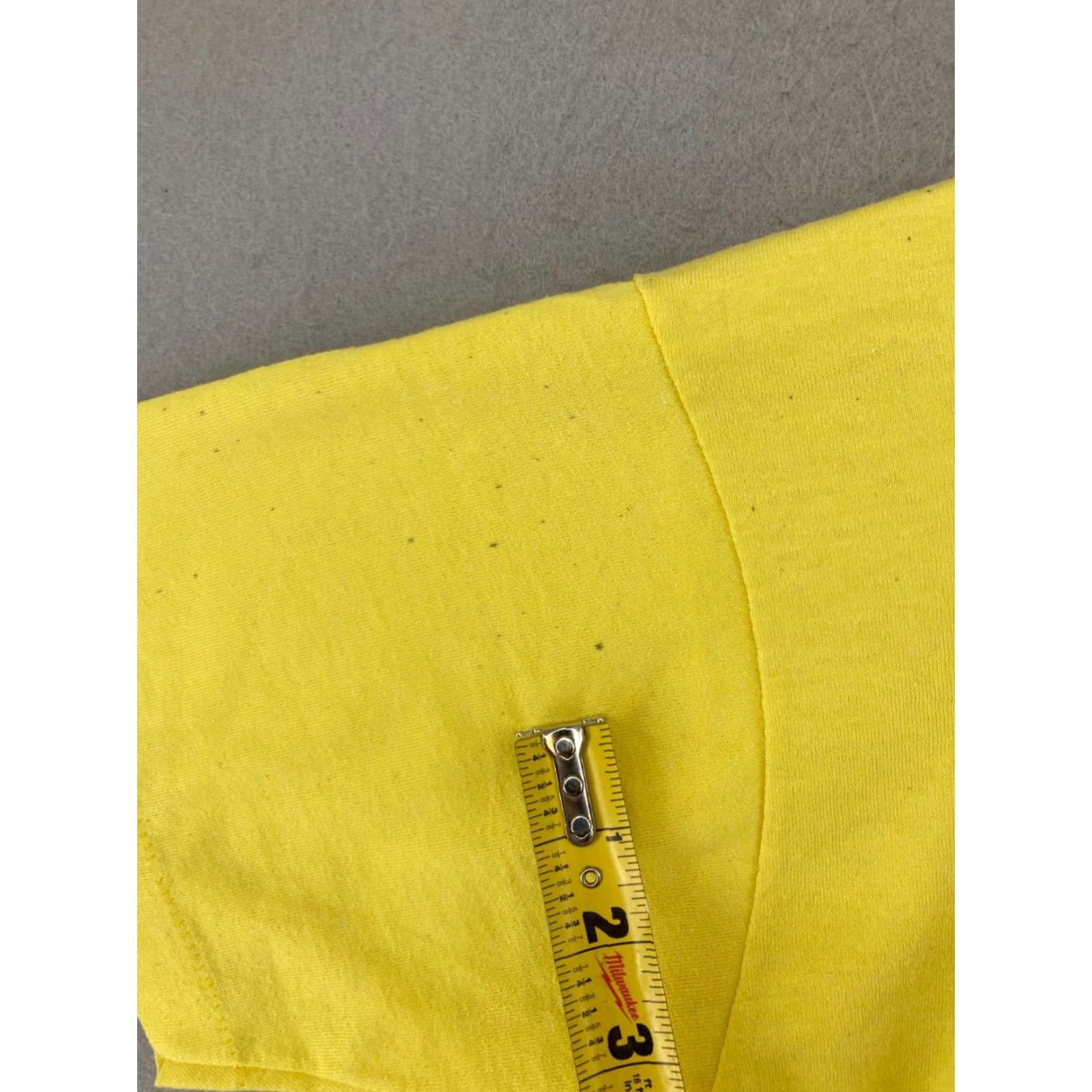 Vintage VINTAGE Screen Stars Best TShirt Shirt Mens M Yellow USA 90s Graphic Print Crew Neck Short Sleeve Jersey Yellow 90s Mens Size US M / EU 48-50 / 2 - 5 Thumbnail