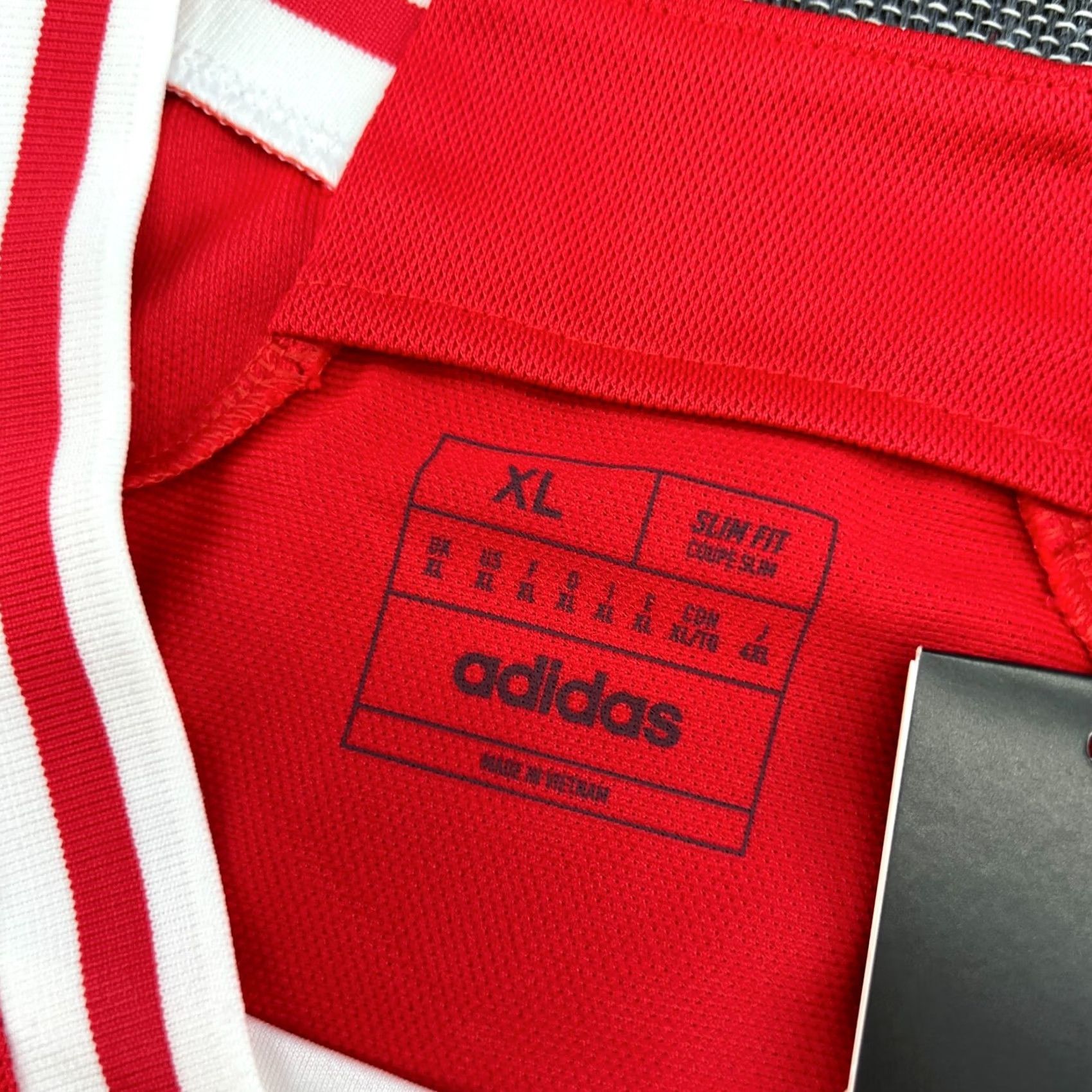 Adidas Benfica Adidas 2023-2024 Home Football Jersey Mens XL Red Shirt Size US XL / EU 56 / 4 - 4 Thumbnail