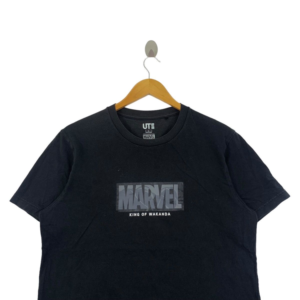 Uniqlo UNIQLO x MARVEL UNIVERSE Wakanda Forever Tee Shirt Size L / US 10 / IT 46 - 2 Thumbnail