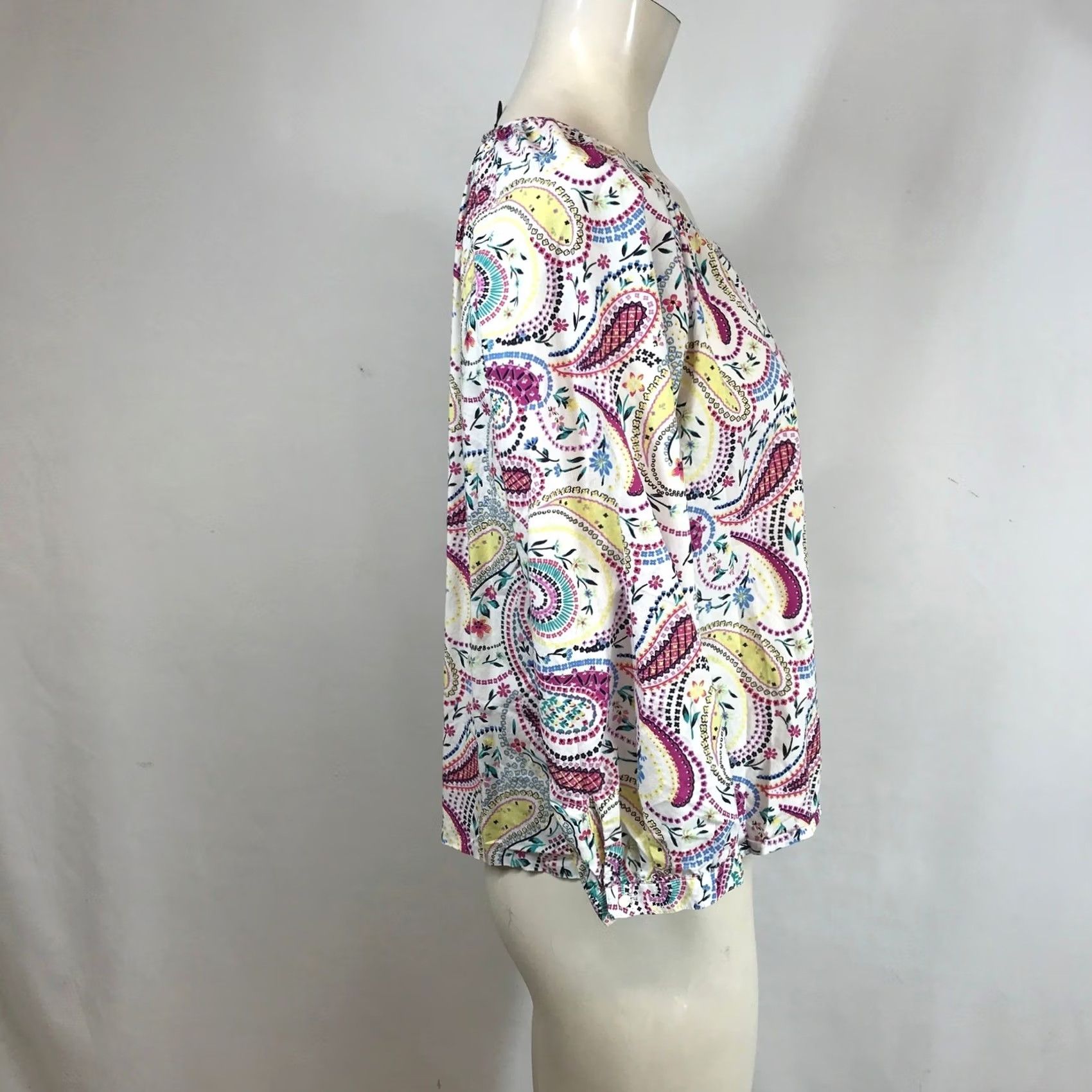 Talbots VINTAGE Talbots Petites Paisley Floral Cotton Blouse White Pink Yellow MP 3/4 Sleeve Size M / US 6-8 / IT 42-44 - 4 Thumbnail