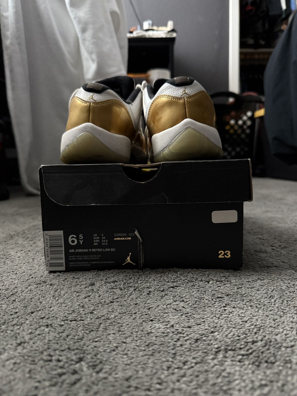 Jordan Brand Jordan 11 closing ceremony Size US 6.5 / EU 39-40 - 6 Thumbnail
