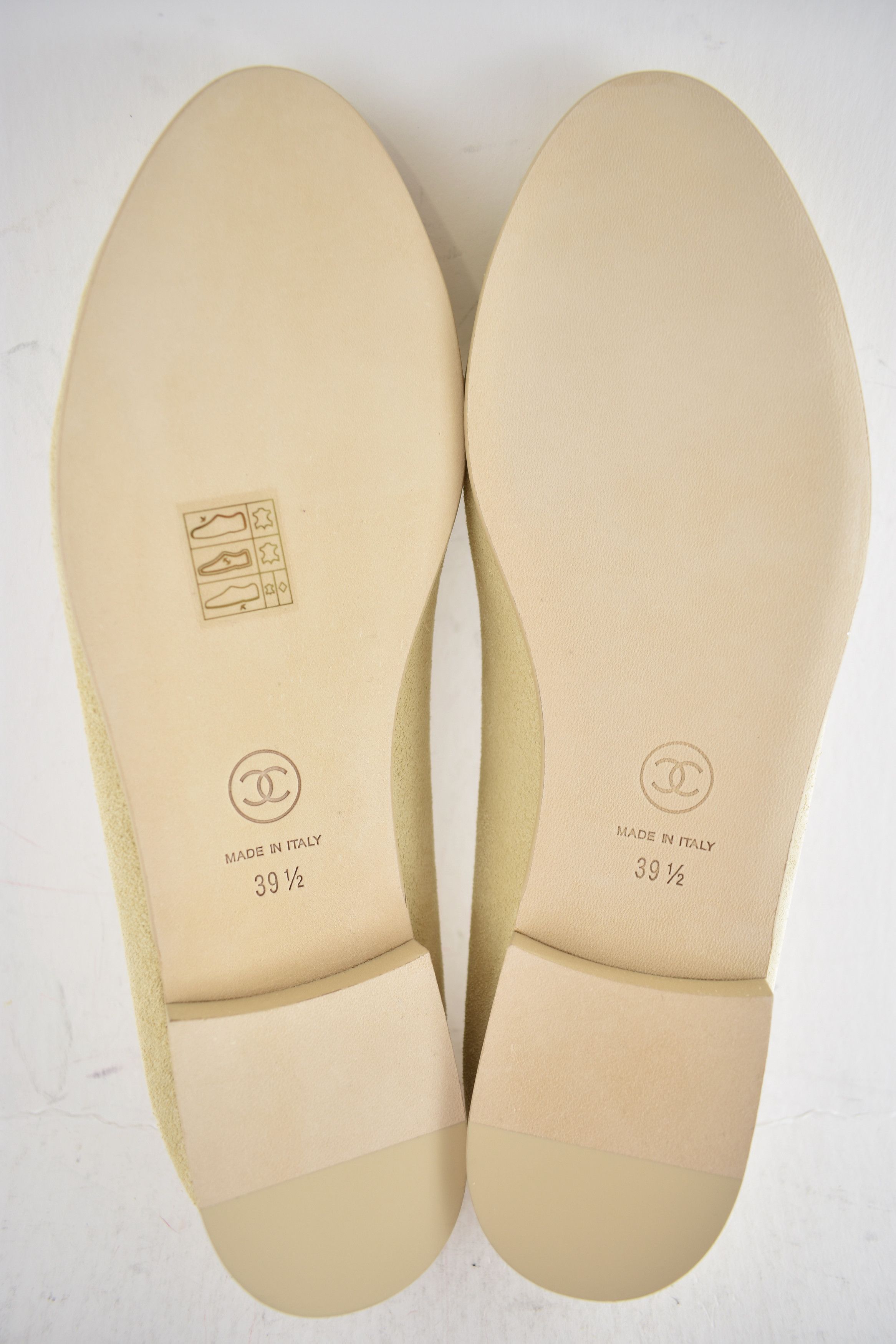 Chanel 26A Suede Patent CC Logo Bow Tie Ballet Ballerina Flat 39.5 Size US 9.5 / IT 39.5 - 18 Thumbnail