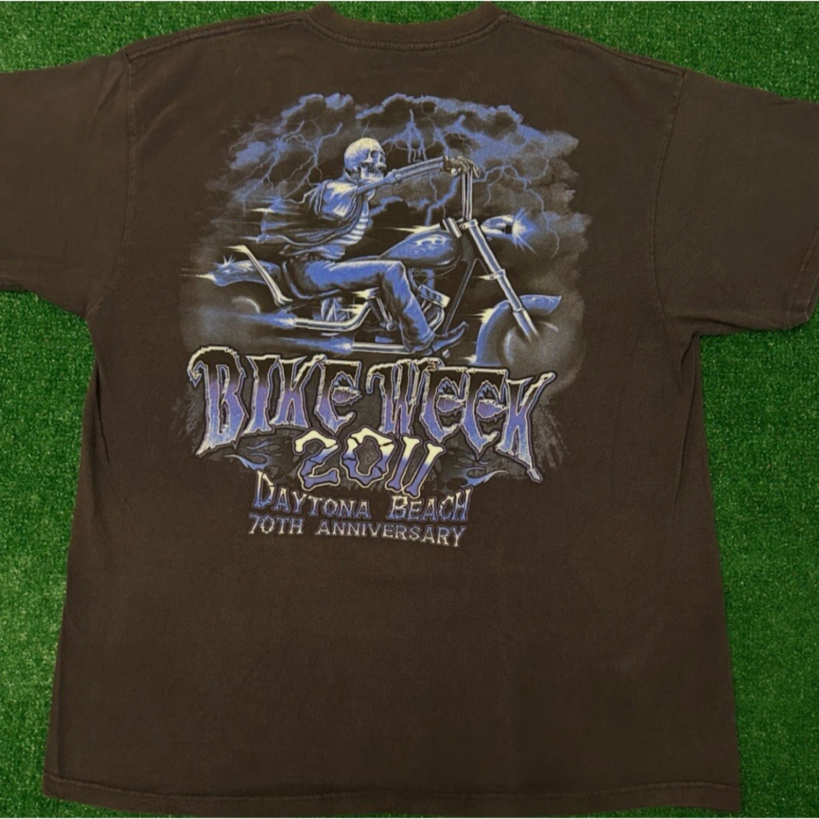 Vintage VINTAGE Daytona Bike Week 2011 Skull Lightning VTG Biker Bar Shirt L Mens Black 90s Y2K Motorcycle Punk Grunge Hip Hop Beer Florida Size US L / EU 52-54 / 3 - 4 Thumbnail