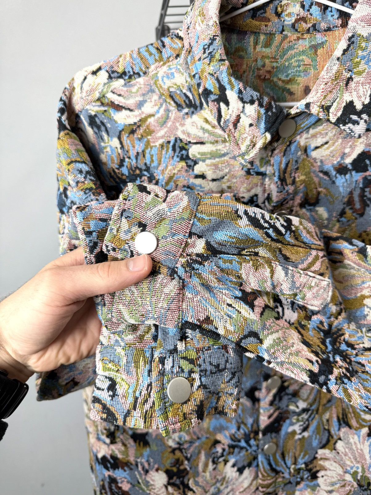 Vintage Vintage Embroidered Knit Shirt Buttons Up Hype Streetwear Size US M / EU 48-50 / 2 - 6 Thumbnail