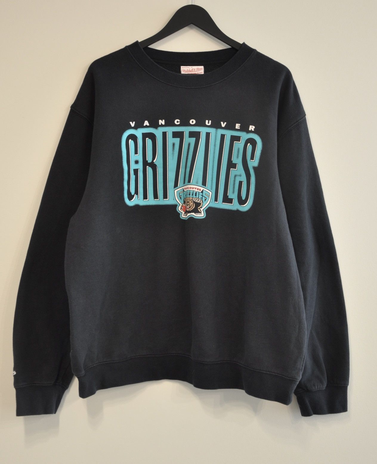 NBA Black Vancouver Grizzlies Crewneck Size US XXL / EU 58 / 5 - 1 Thumbnail
