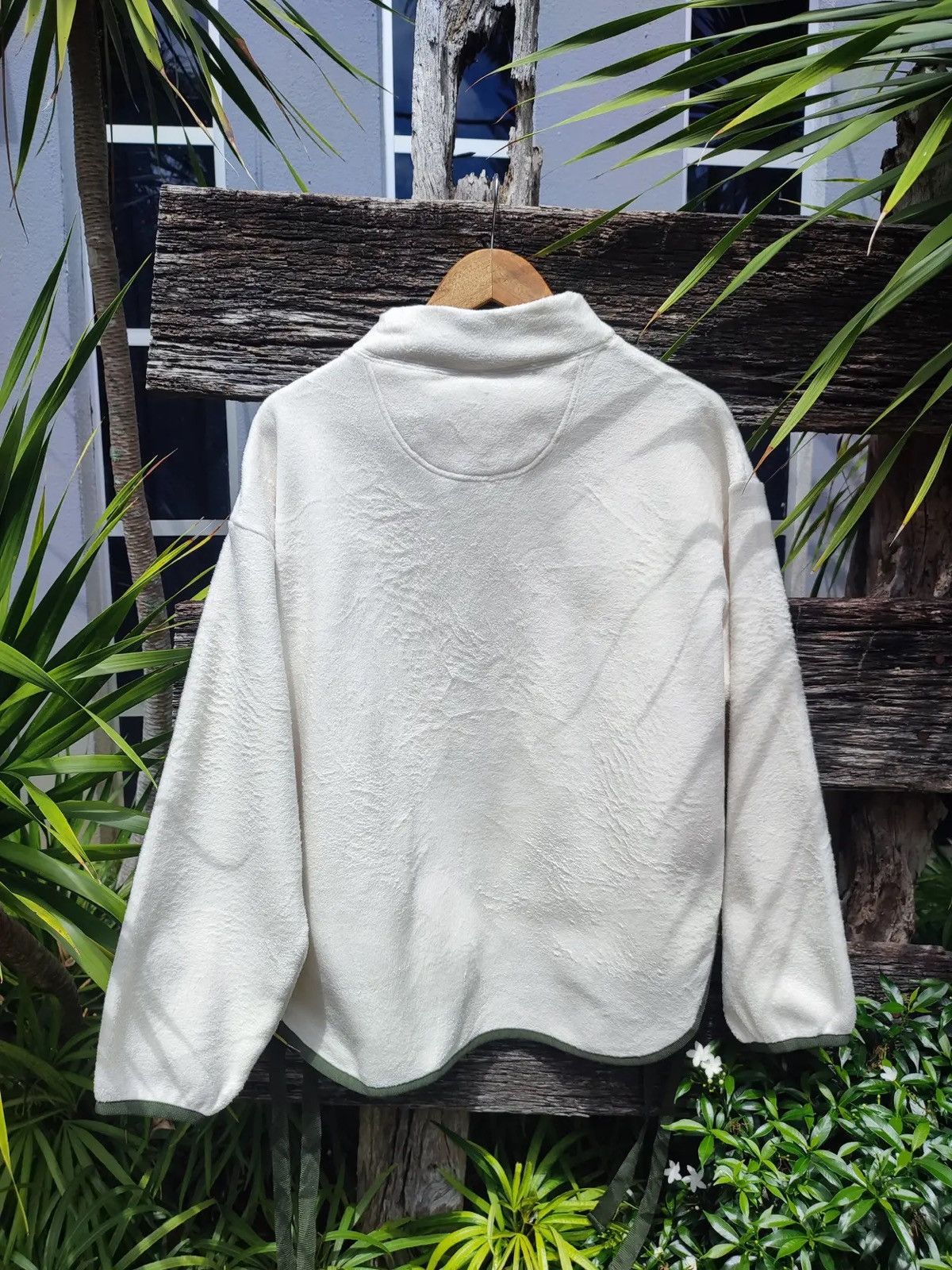 Uniqlo × White Mountaineering UNIQLO x White Mountaineering Fleece Pullover – Off-White Size US M / EU 48-50 / 2 - 5 Thumbnail