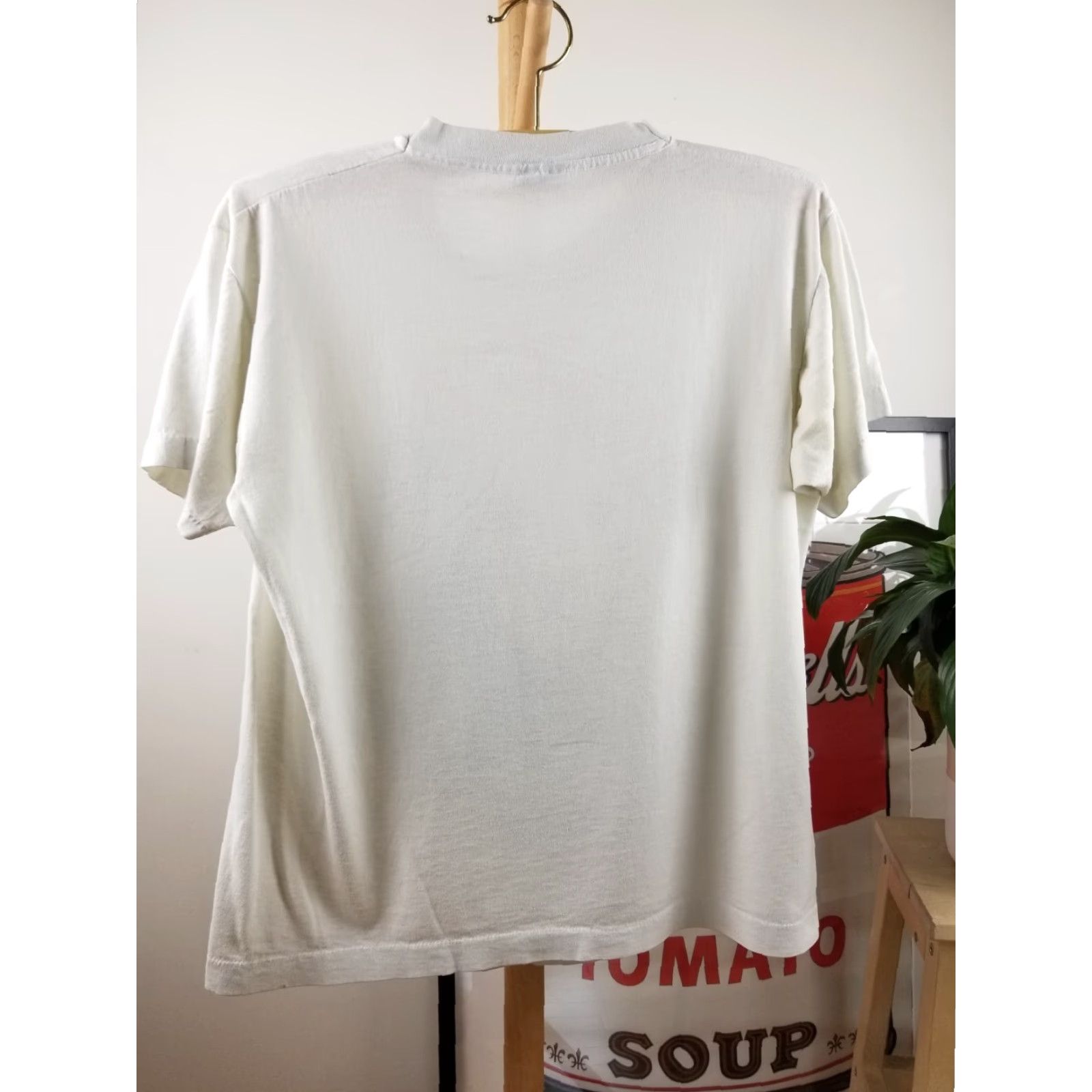 Vintage VINTAGE 90's LION FACE FADED SINGLE STITCH WHITE T-SHIRT SZ LARGE Size US L / EU 52-54 / 3 - 7 Thumbnail