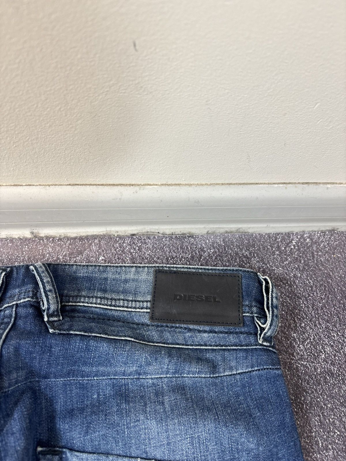 Diesel Diesel Belther NWT Men’s Regular Slim Tapered Denim Jeans Size US 28 / EU 44 - 18 Thumbnail