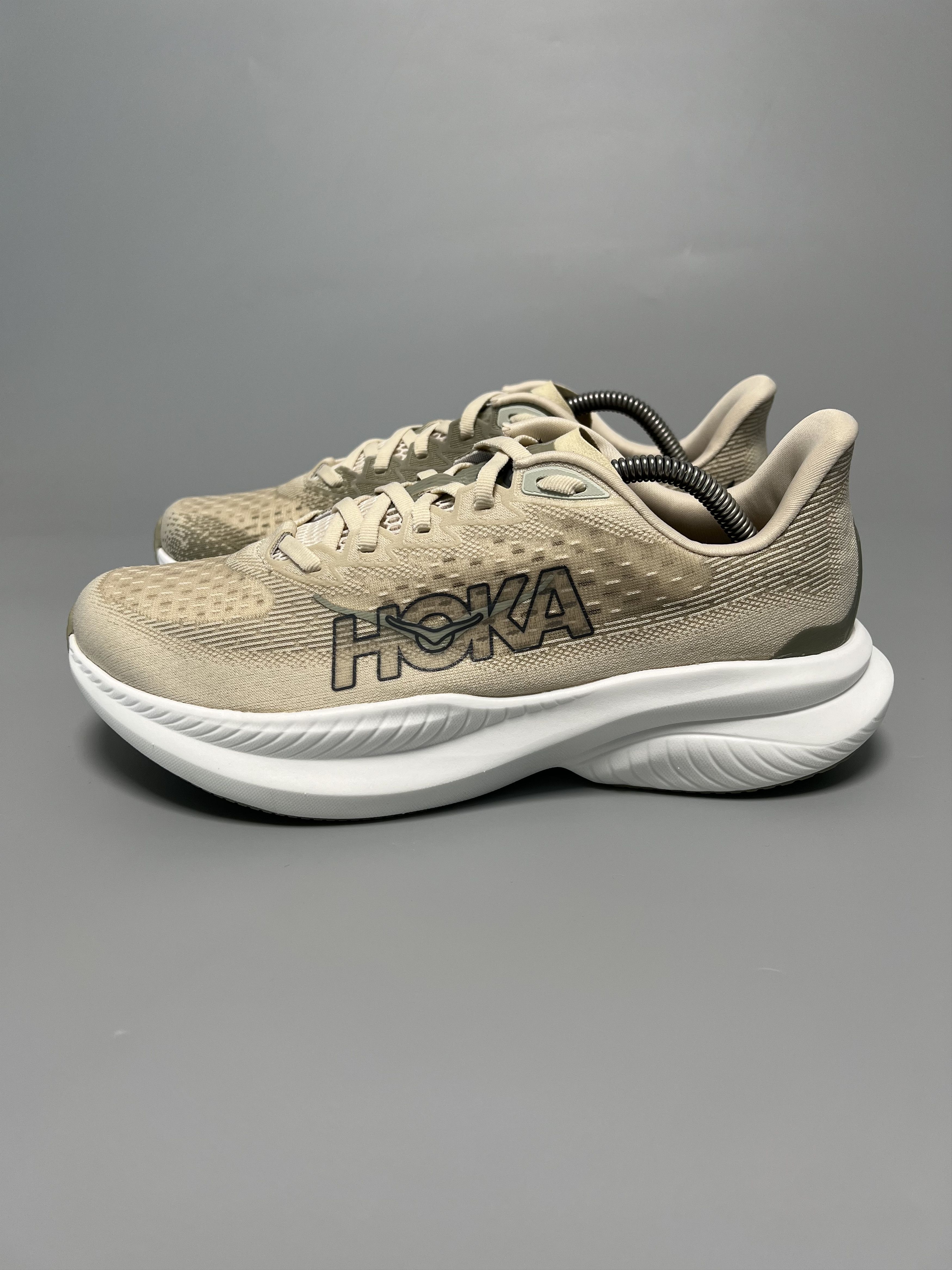 Hoka 9D Hoka One One Mach 6 Men's Running Shoes 1147790-OKB Size US 9 / EU 42 - 2 Thumbnail