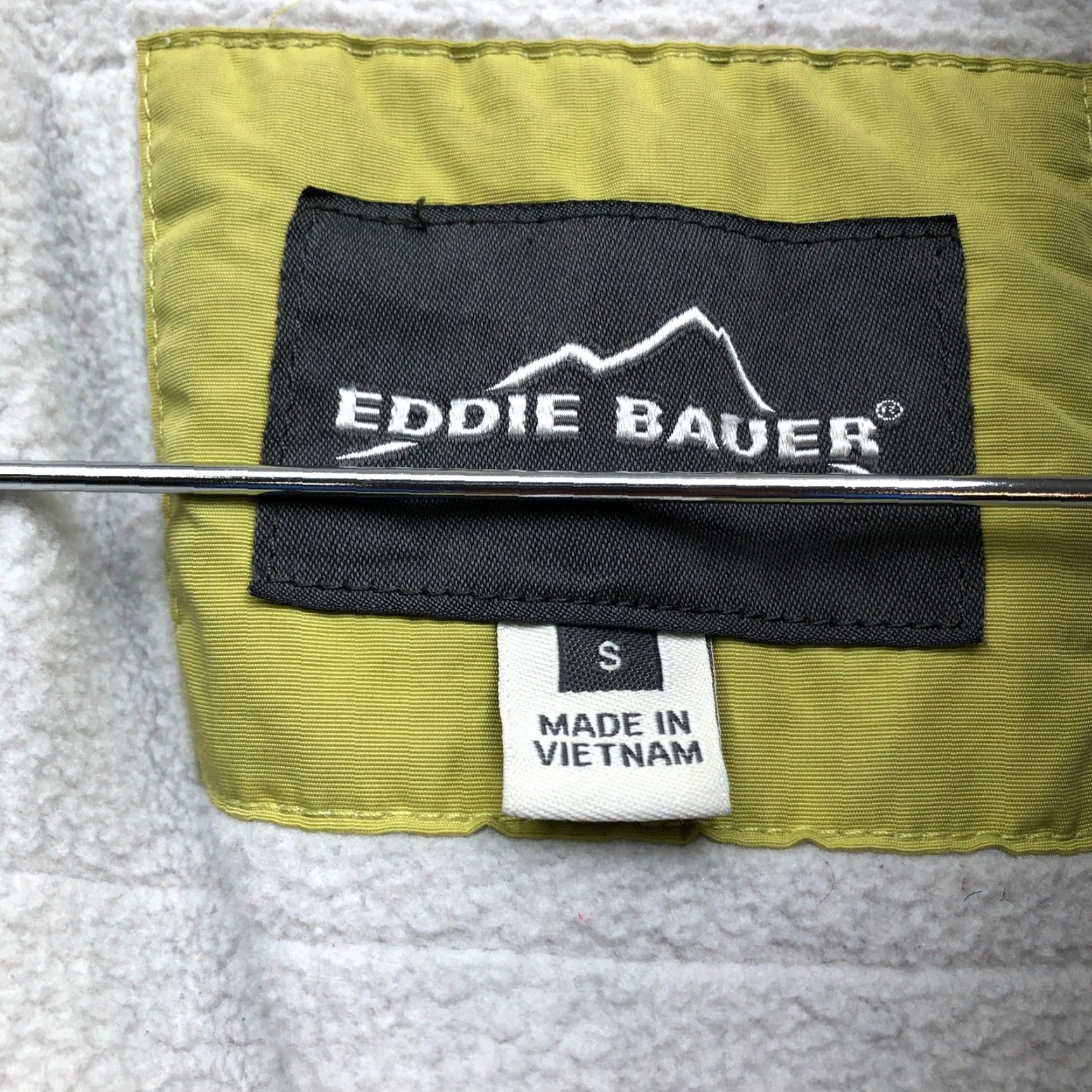 Eddie Bauer Eddie Bauer Quilted Lined Jacket Womens Small S Full Zip Pockets Green White Jacket Size S / US 4 / IT 40 - 2 Thumbnail