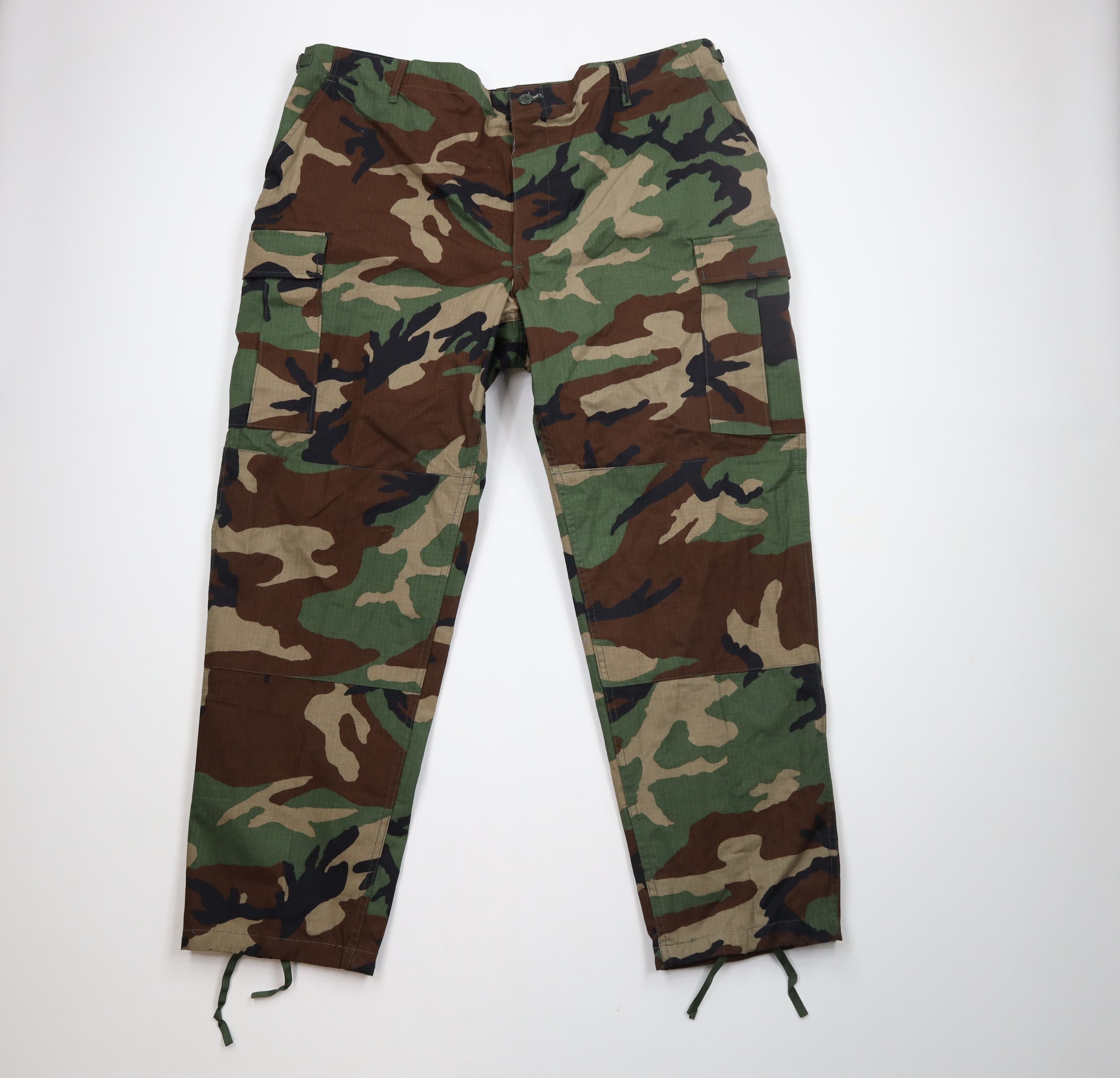 Vintage Deadstock Vintage Y2K Streetwear Knee Camouflage Cargo Pants Size US 40 / EU 56 - 1 Thumbnail