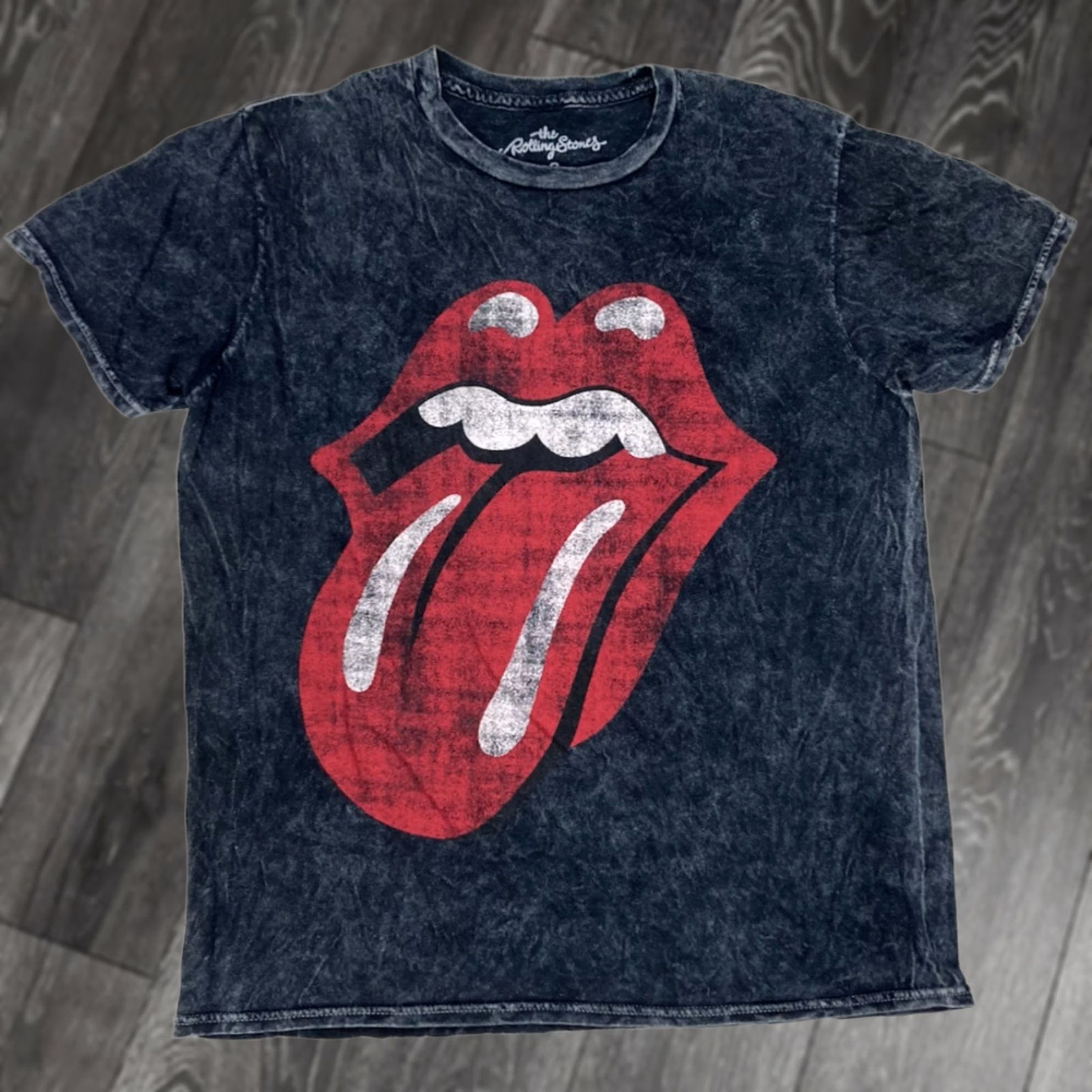 Vintage VINTAGE The Rolling Stones Graphic T-shirt Women Small Black Acid Wash Music Size S / US 4 / IT 40 - 1 Thumbnail