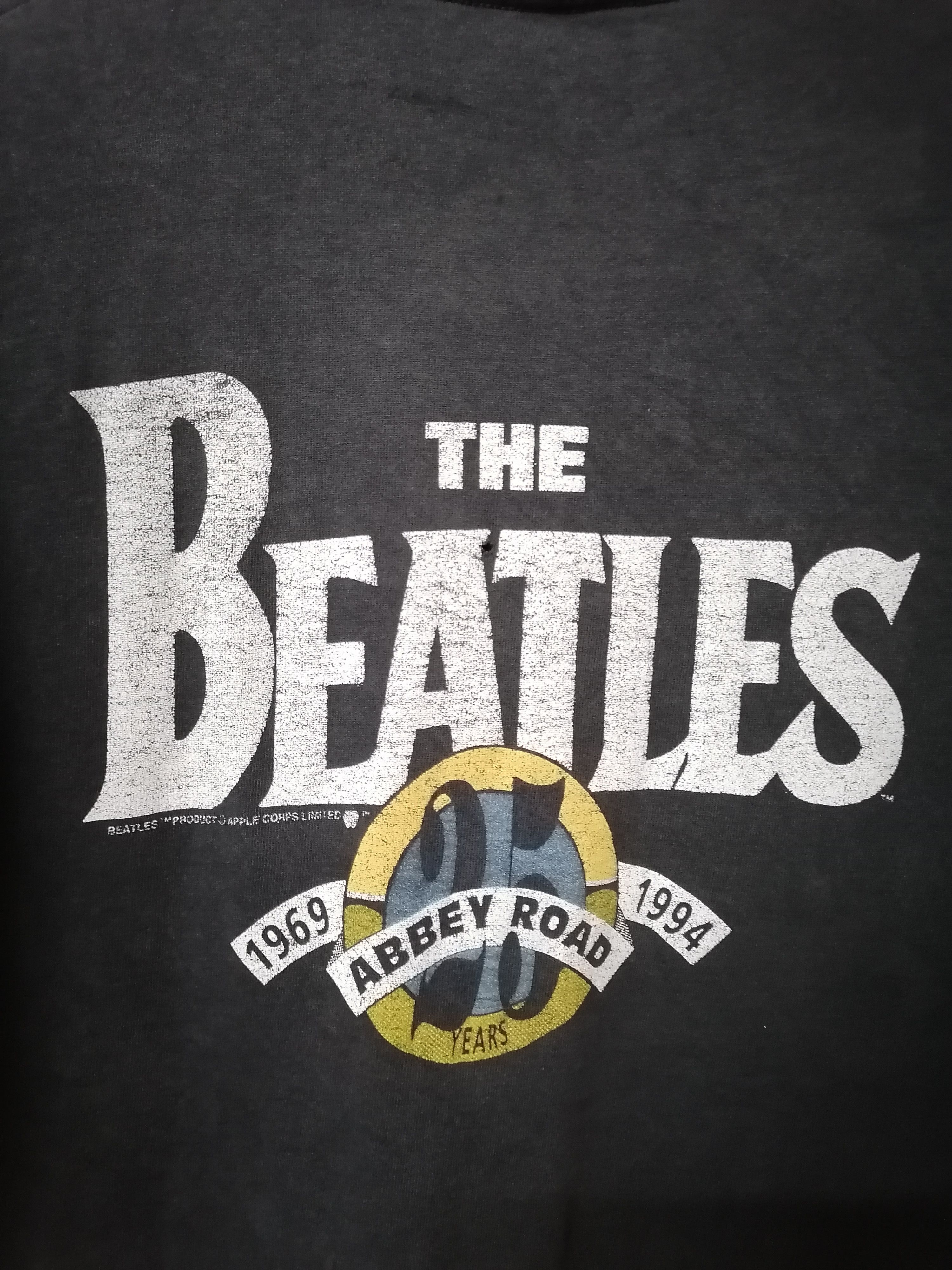 Band Tees × Vintage Trashed Faded Vintage 90s The Beatles Abbey Road Band Tees Size US M / EU 48-50 / 2 - 11 Thumbnail