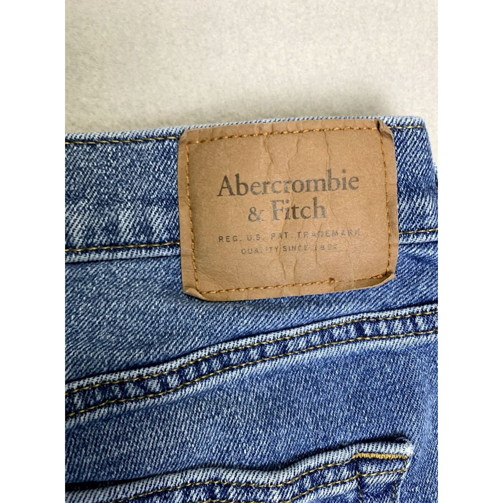 Abercrombie & Fitch Abercrombie & Fitch Jeans Men Slim Athletic 30x32 Blue Distressed 5-Pocket Zipper Button Size US 30 / EU 46 - 3 Thumbnail