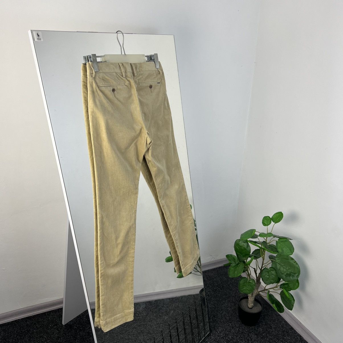 Polo Ralph Lauren Luxury Polo Ralph Lauren Corduroy Chino Pants Size US 30 / EU 46 - 1 Thumbnail