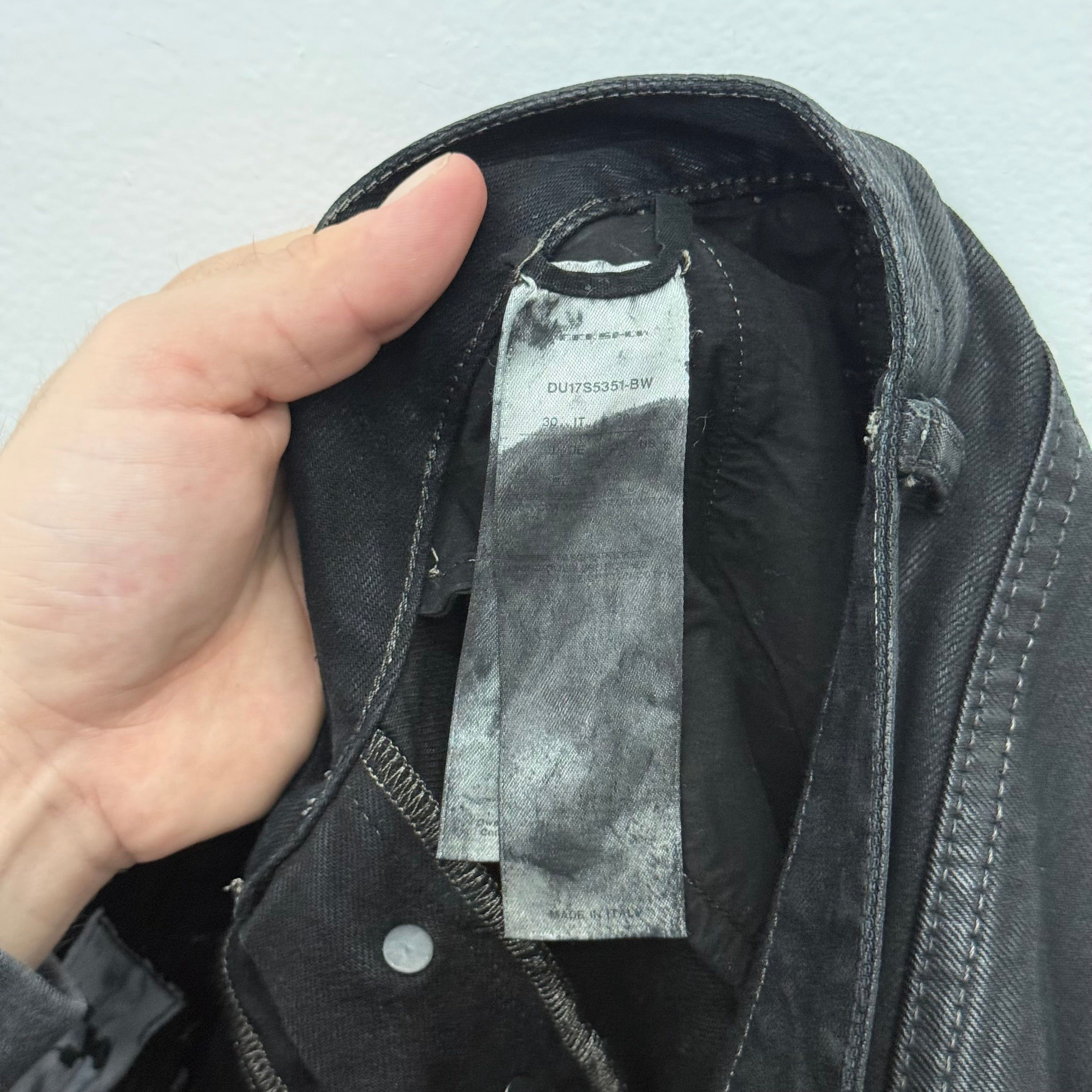 Rick Owens Drkshdw Rick Owens DRKSHDW Waxed Denim - Size 30 Size US 30 / EU 46 - 4 Thumbnail