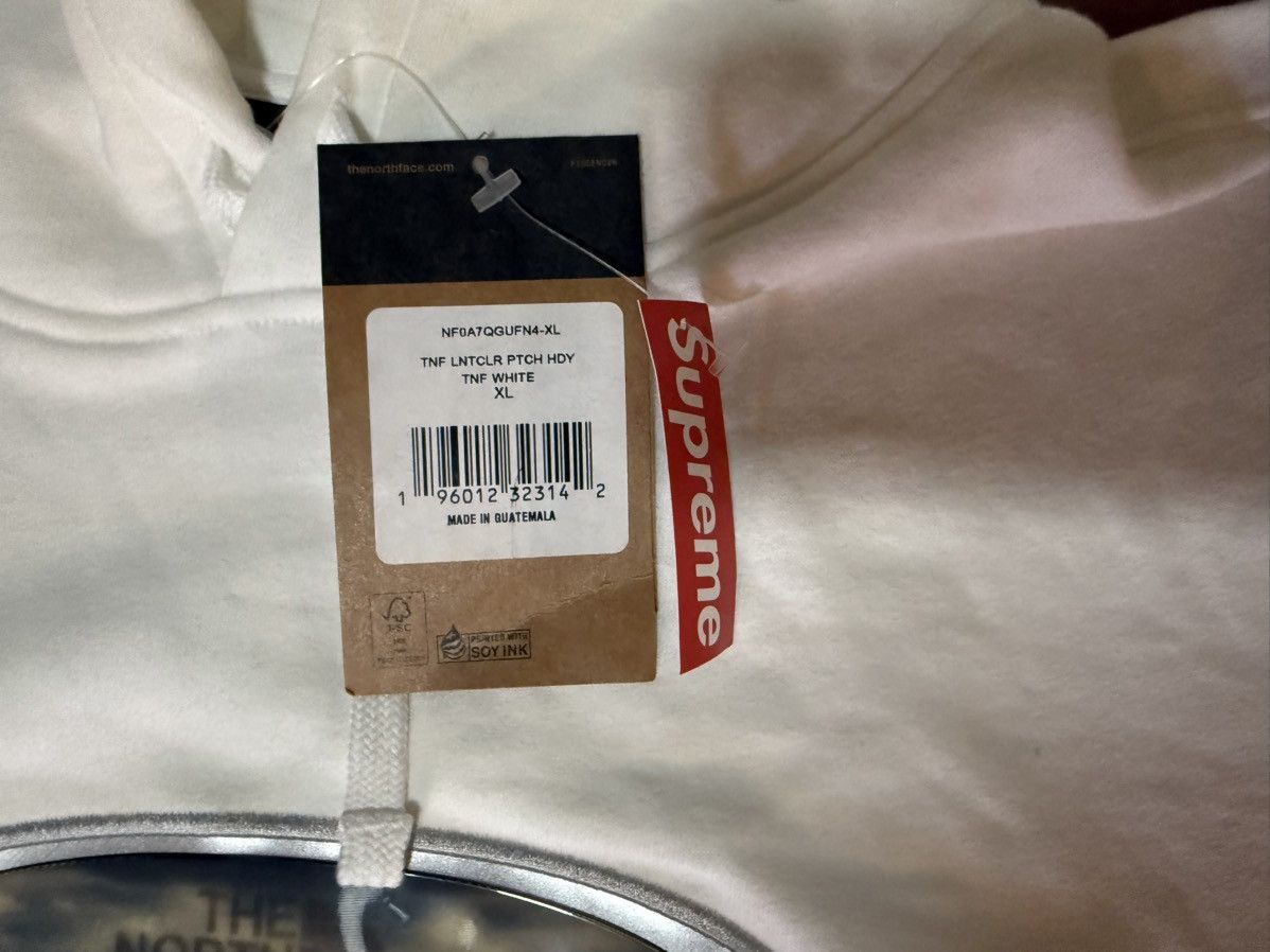 Supreme × The North Face SUPREME THE NORTH FACE LENTICULAR MOUNTAINS HOODIE Size US XL / EU 56 / 4 - 3 Thumbnail