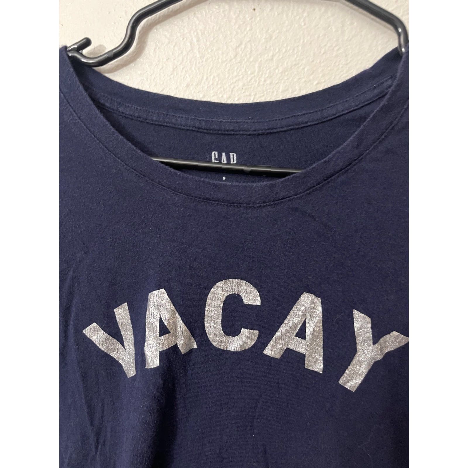 Gap GAP Favorite VACAY Women's Short Sleeve Tee Size Small Navy Blue Shirt Womens Casual Travel 90s? Size 28" / US 6 / IT 42 - 2 Thumbnail