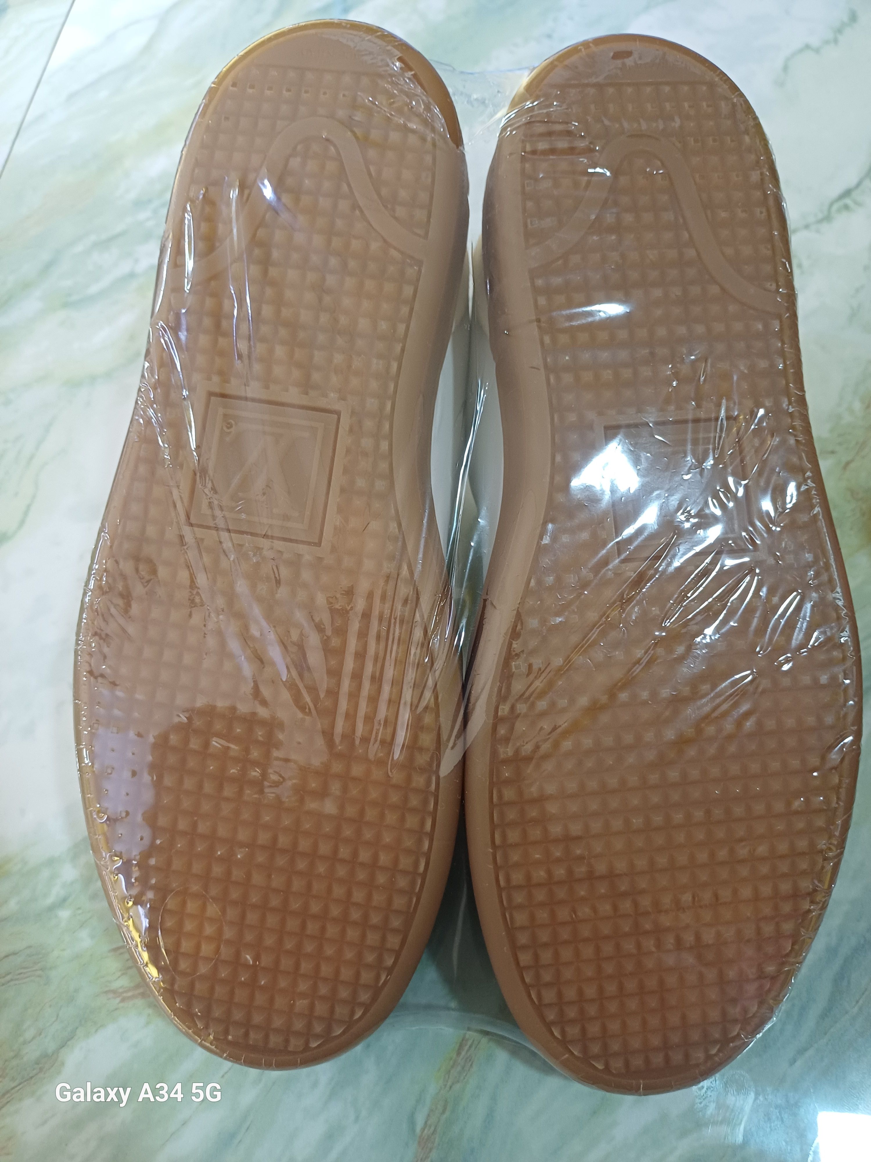 Louis Vuitton Louis Vuitton Calfskin Frontrow Sneakers Size US 6 / IT 36 - 11 Thumbnail