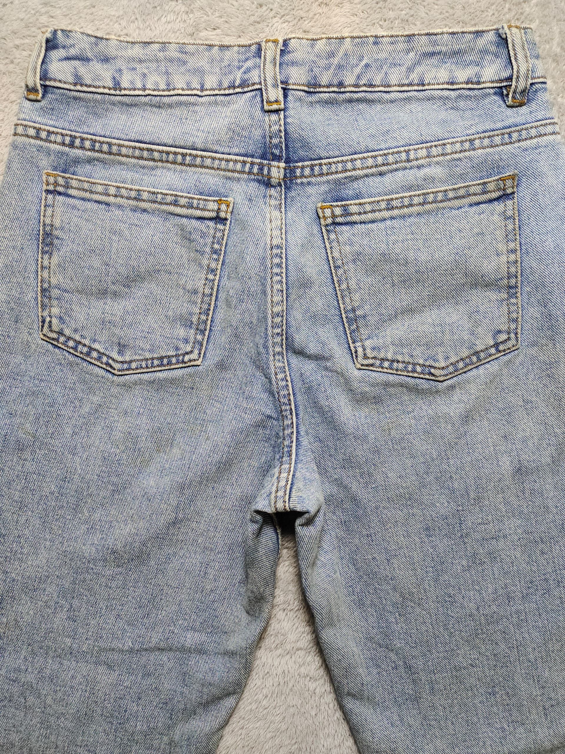 Asos ASOS CURVE 3D ROSE MOM HIGH WAIST JEANS SIZE 28 Size 28" / US 6 / IT 42 - 6 Thumbnail