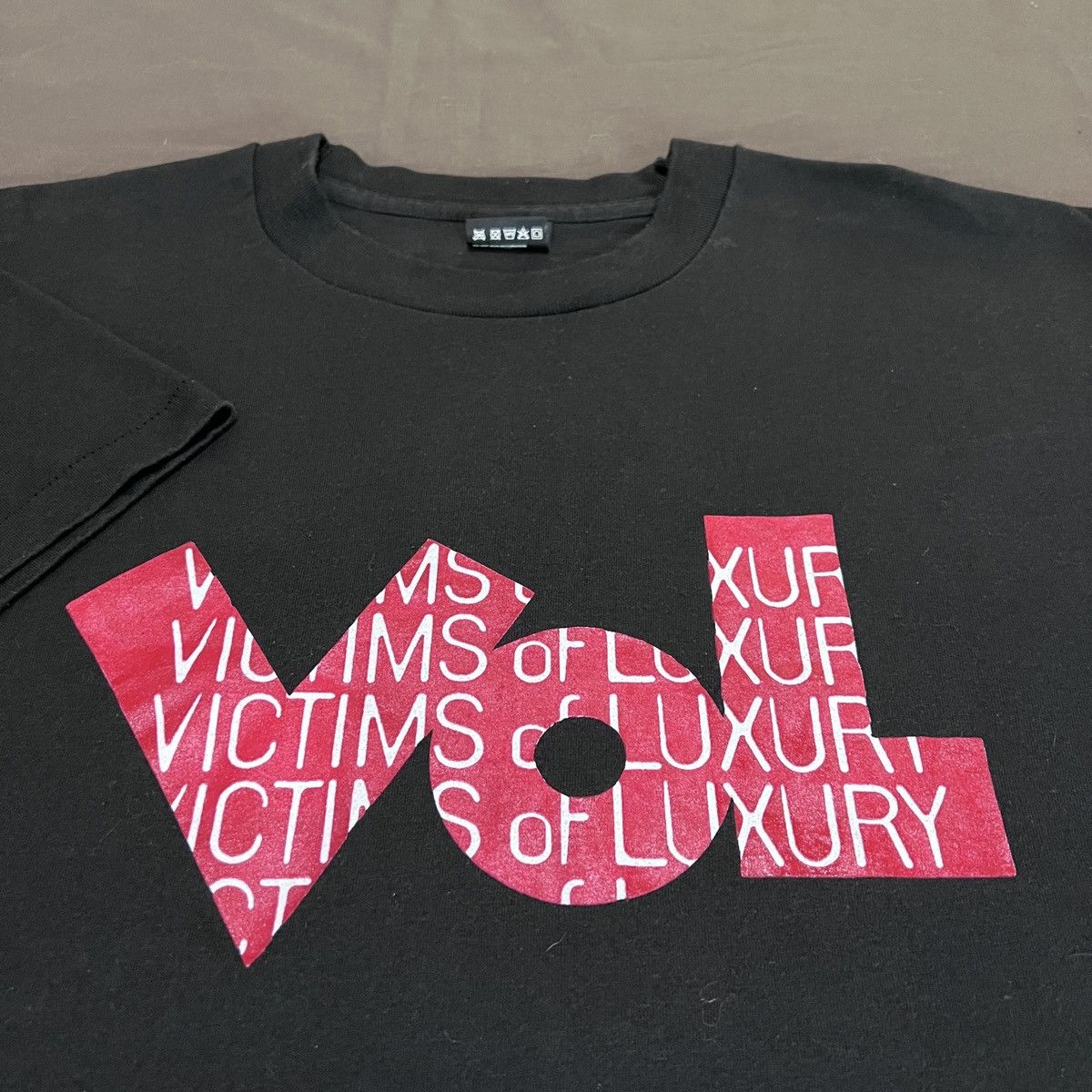 Band Tees Vintage 90s VICTIMS OF LUXURY Alternative Indie Rock Tee XL Size US XL / EU 56 / 4 - 1 Thumbnail
