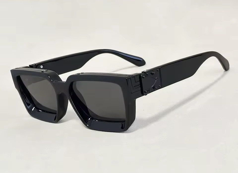 Other Streetwear Square Vintage Style Sunglasses Size ONE SIZE - 1 Thumbnail
