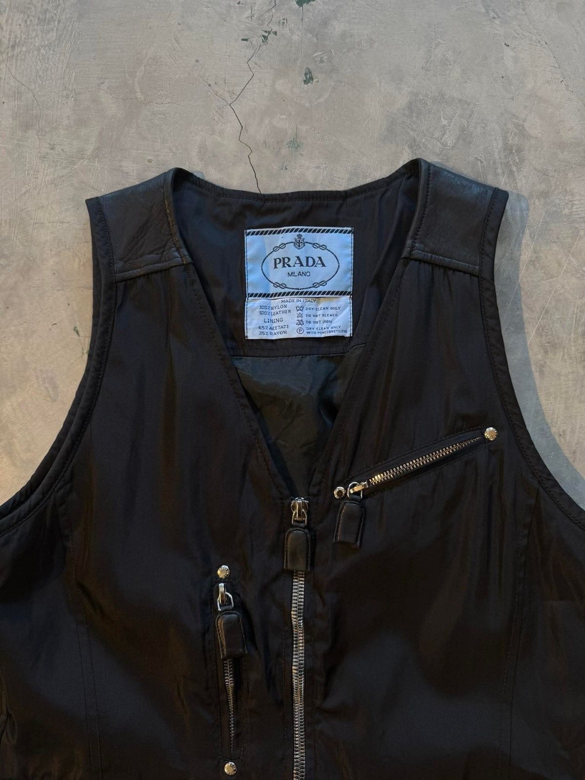 Prada Prada Multipocket leather nylon vest Size M / US 6-8 / IT 42-44 - 2 Thumbnail