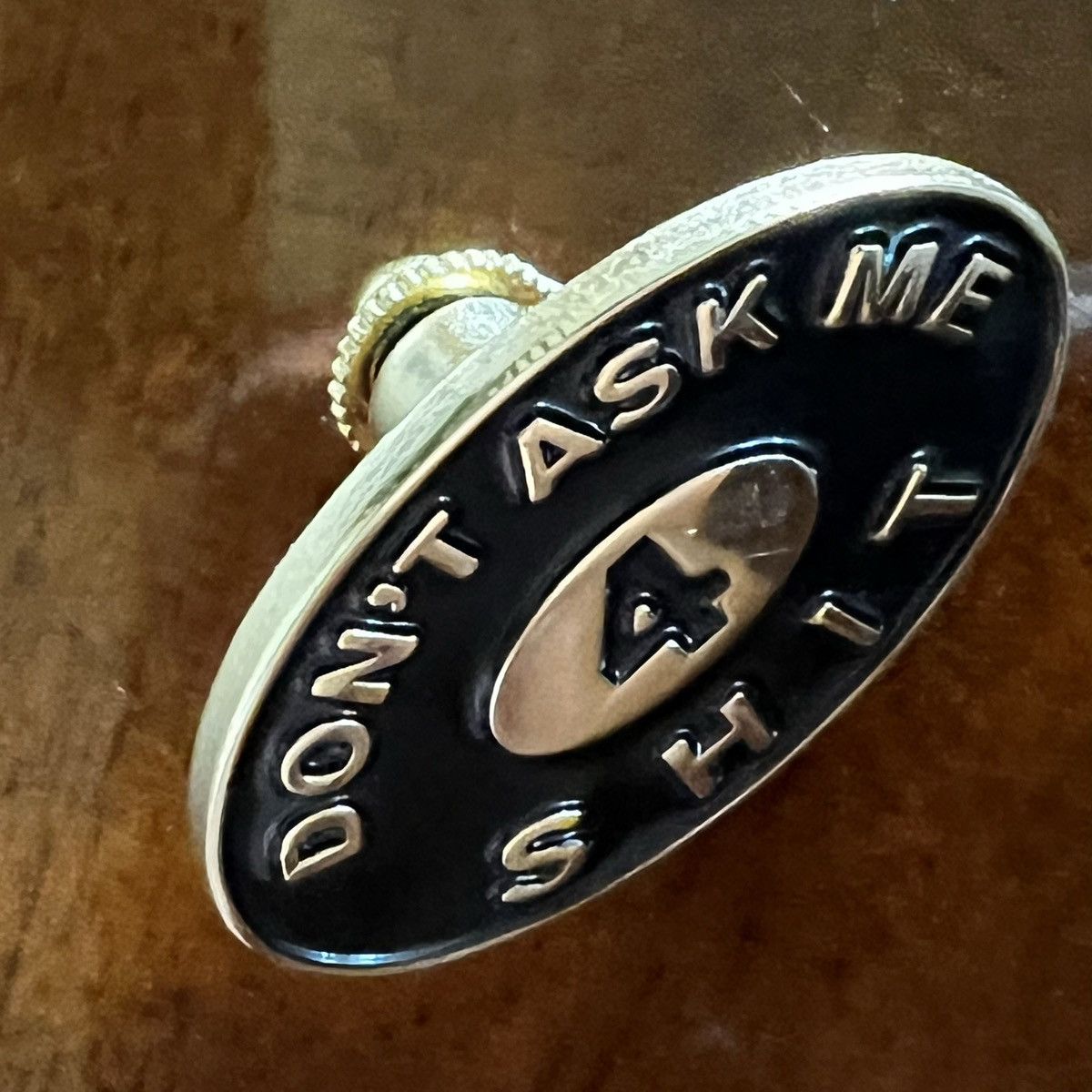 Supreme Supreme Pin Dont ask me 4 shit Size ONE SIZE - 10 Thumbnail