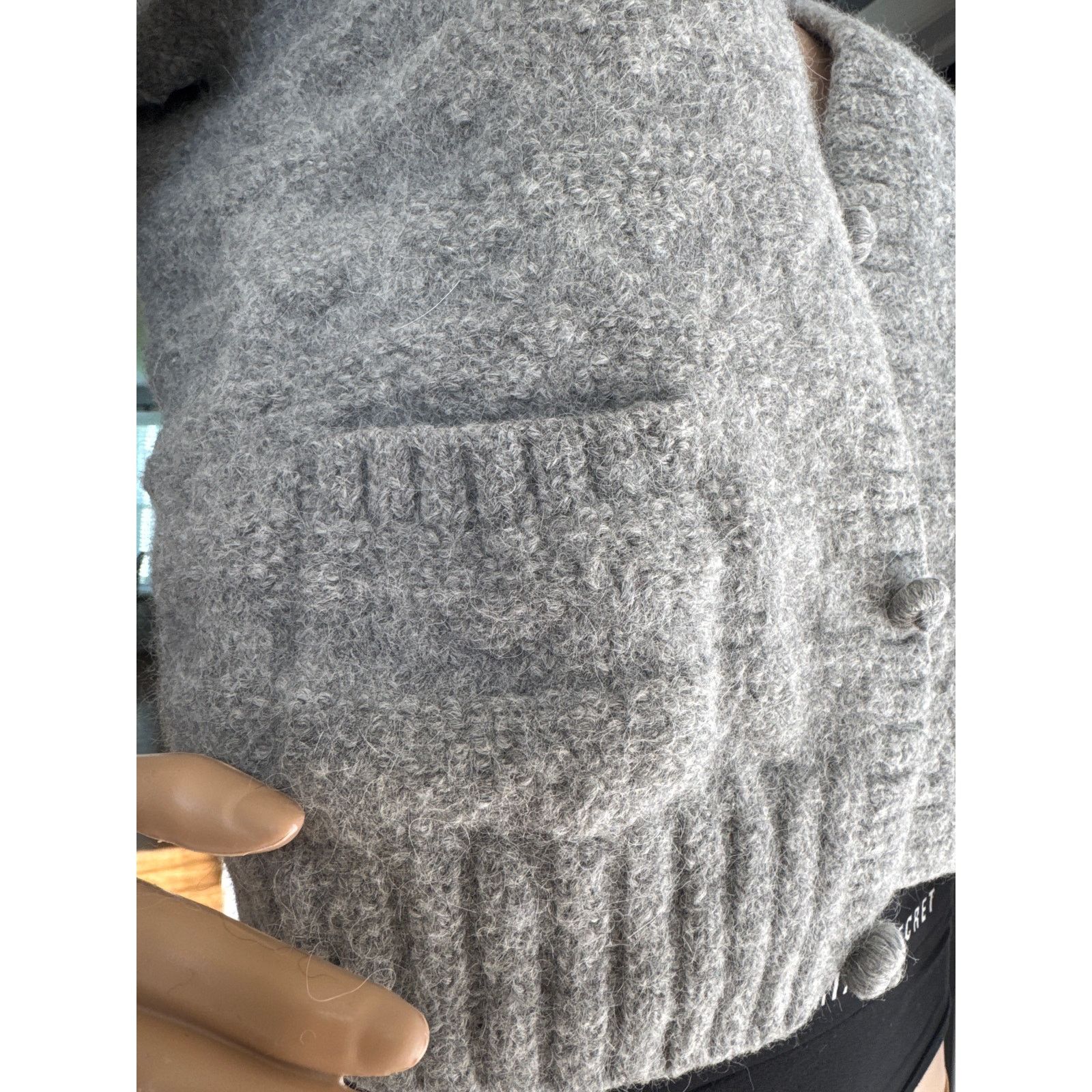 Vintage Peruvian Alpaca V neck Sweater gray faux button down pockets Size M / US 6-8 / IT 42-44 - 11 Thumbnail
