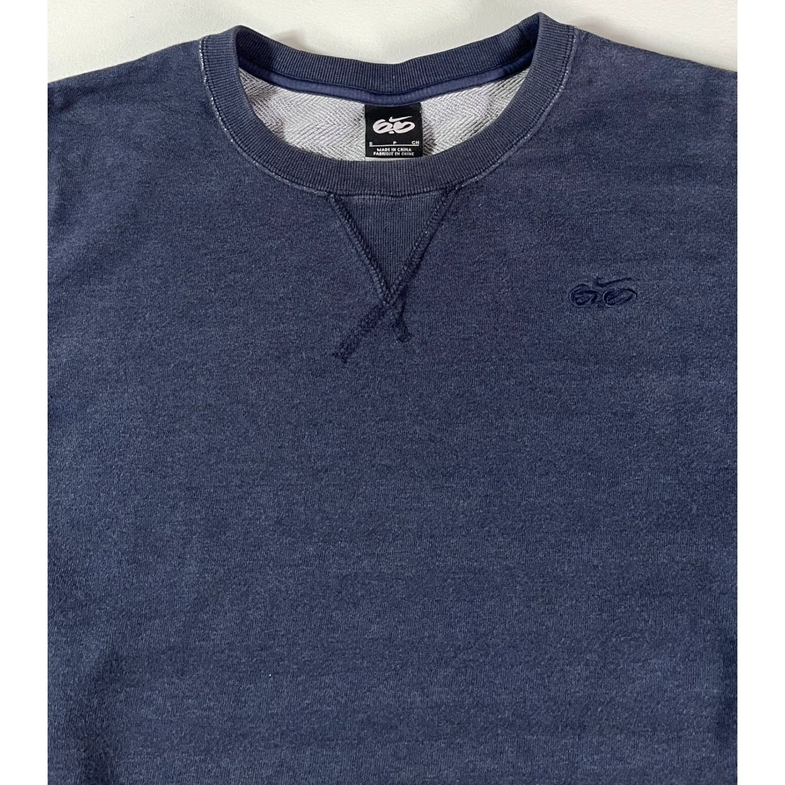 Nike VINTAGE Nike Men's Crewneck Sweatshirt Striped Sz S Blue Logo City Vintage 6.0 Pullover Size US S / EU 44-46 / 1 - 5 Thumbnail