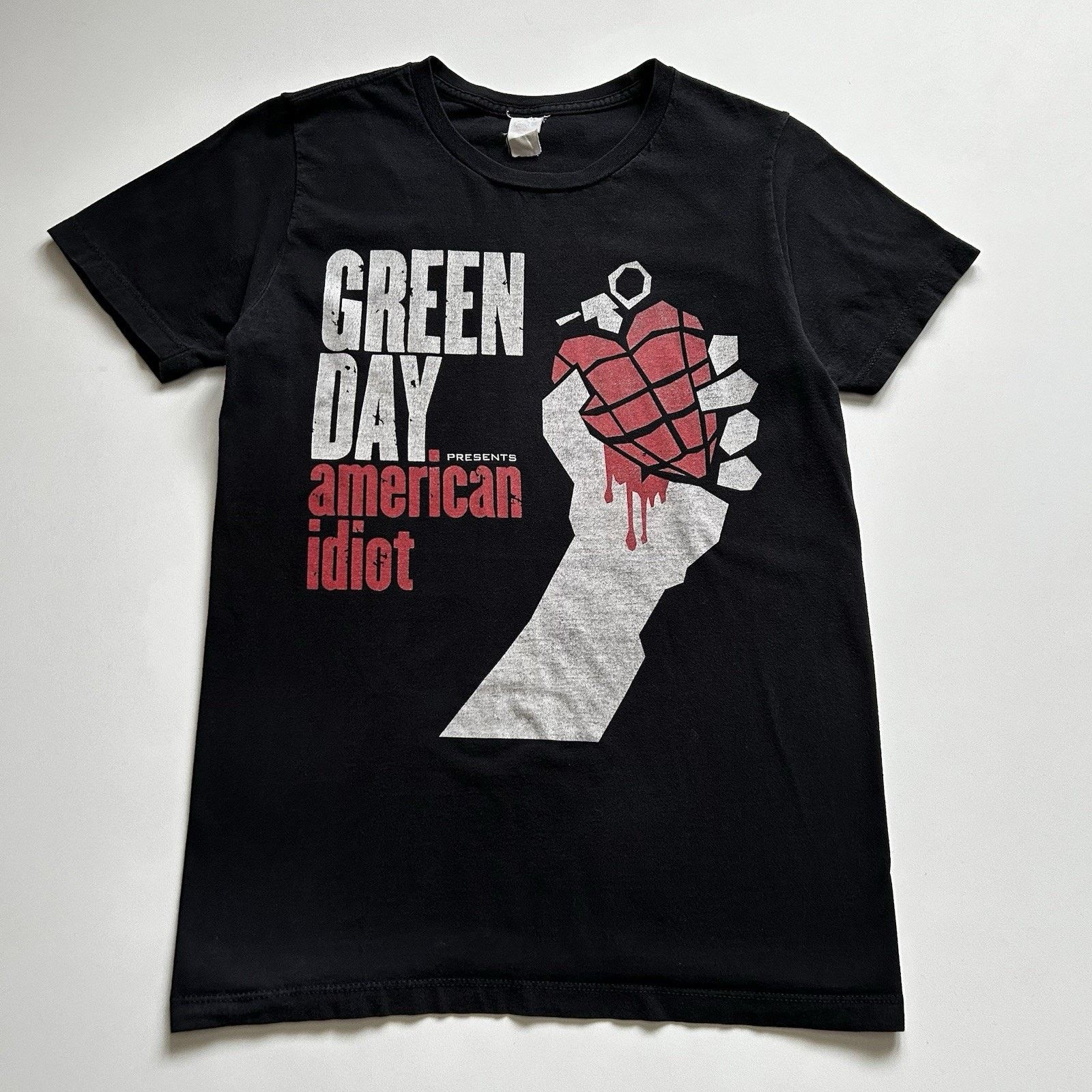 Band Tees Vintage Green Day American Idiot Band Shirt Small Y2K Faded Size US S / EU 44-46 / 1 - 1 Thumbnail