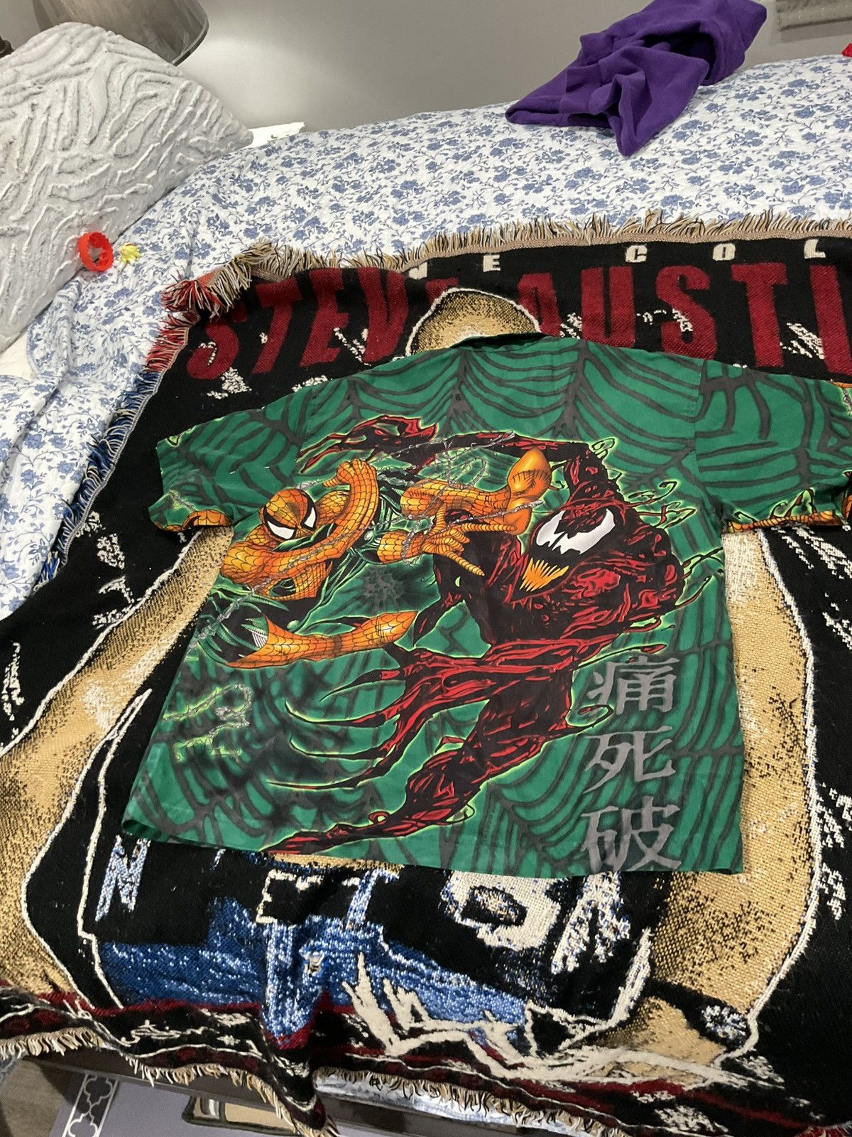 Marvel Comics Deadstock 1990 y2k Spider-Man vs venom shirt aop small Size US S / EU 44-46 / 1 - 6 Thumbnail