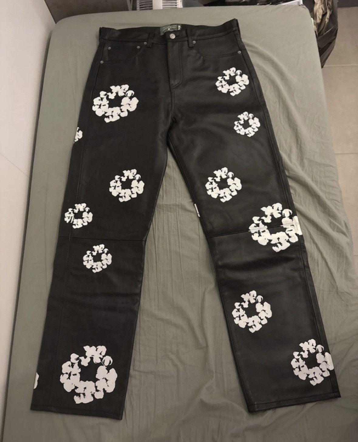 DENIM TEARS Denim Tears Black Leather Pants Cotton Wreath Size US 34 / EU 50 - 1 Thumbnail