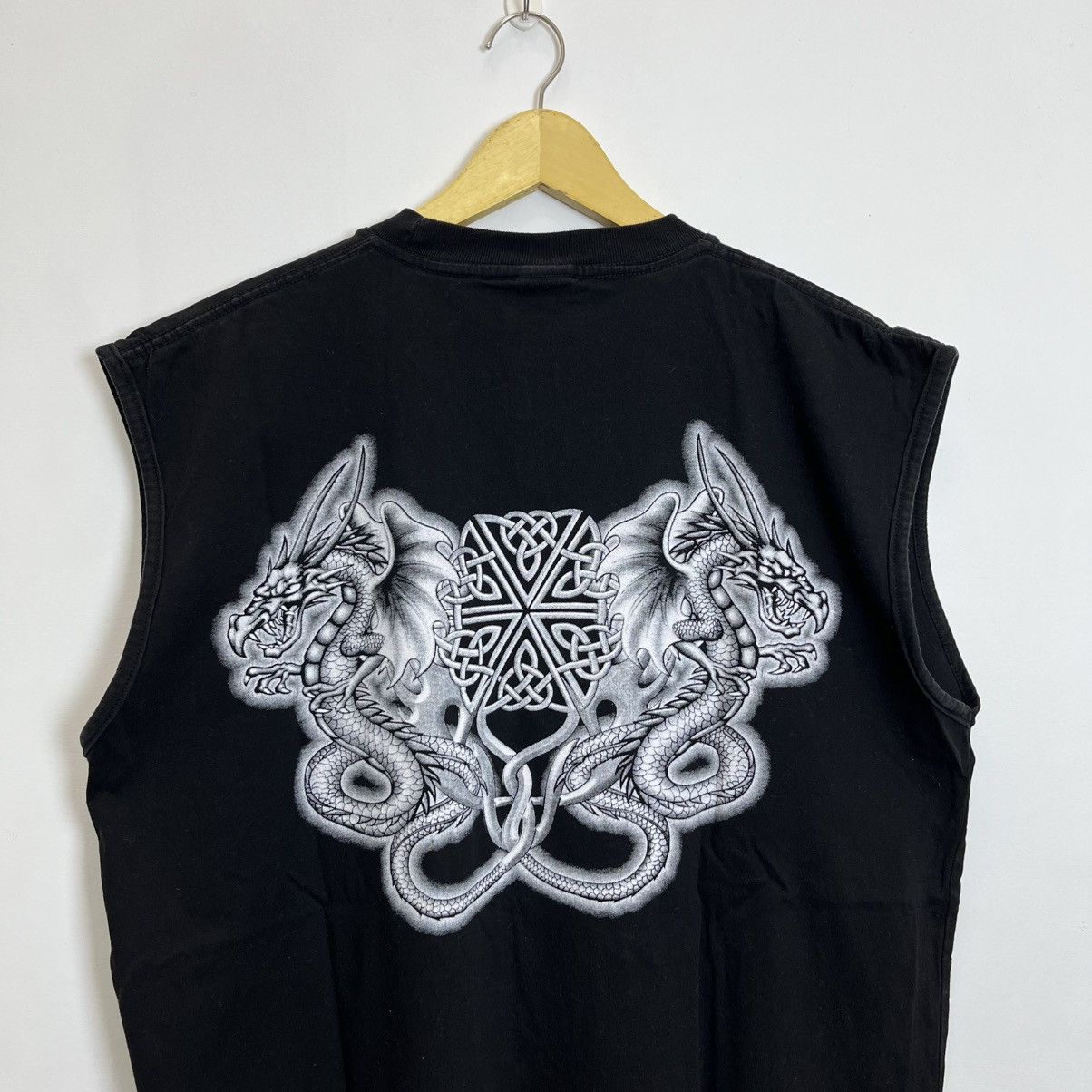 Japanese Brand Crazy Vintage Import Gear 90s “Dragon” Sleeveless Tee Size US L / EU 52-54 / 3 - 2 Thumbnail